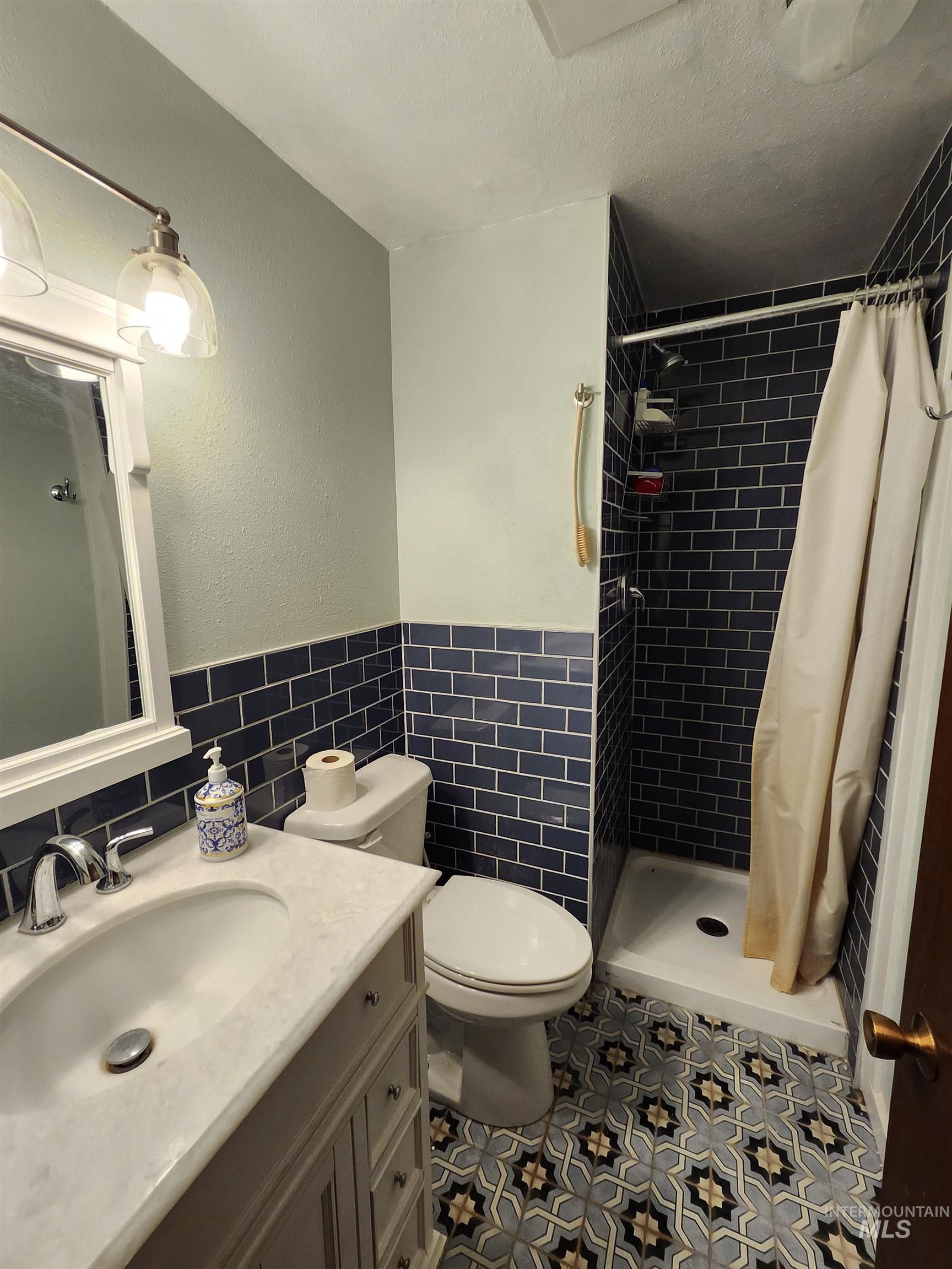 1232 Ponderosa Dr, Moscow, Idaho 83843, 4 Bedrooms, 3 Bathrooms, Residential For Sale, Price $595,000,MLS 98996897