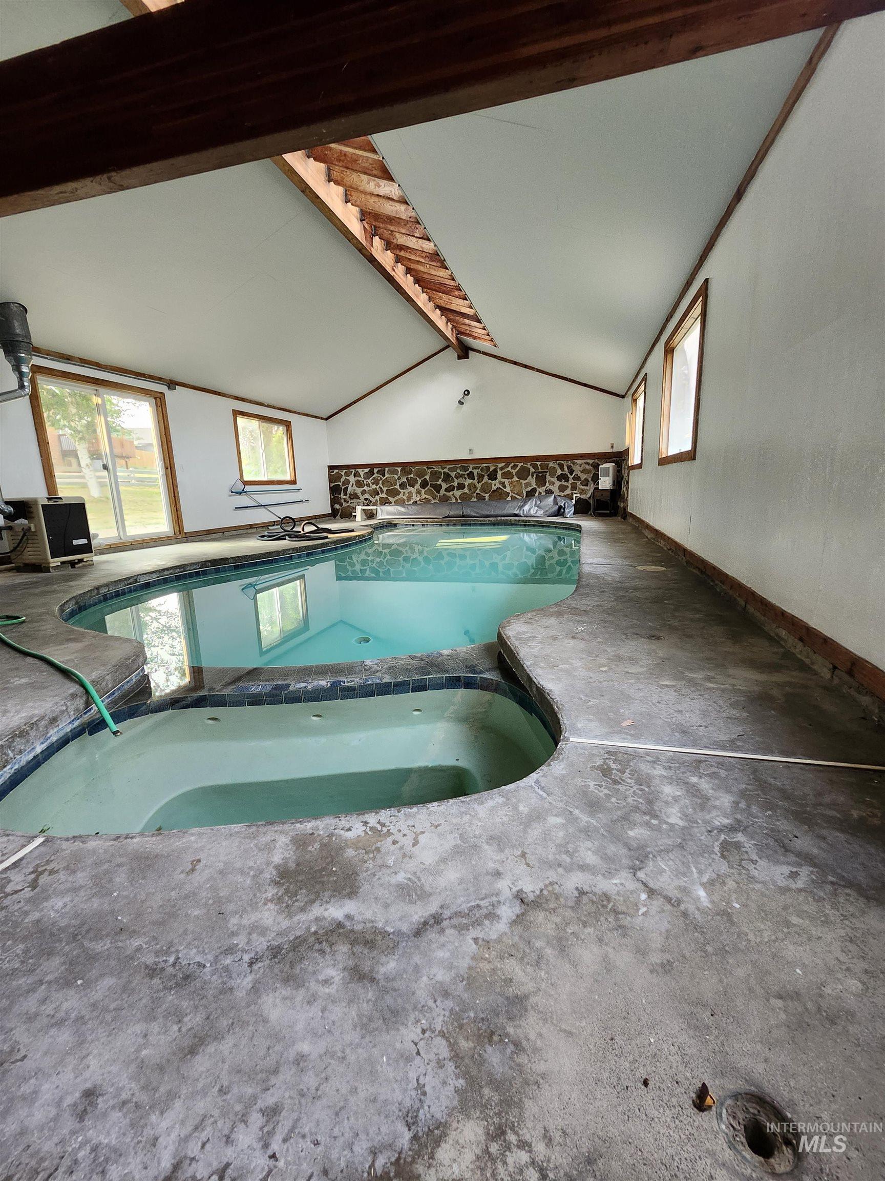 1232 Ponderosa Dr, Moscow, Idaho 83843, 4 Bedrooms, 3 Bathrooms, Residential For Sale, Price $595,000,MLS 98996897
