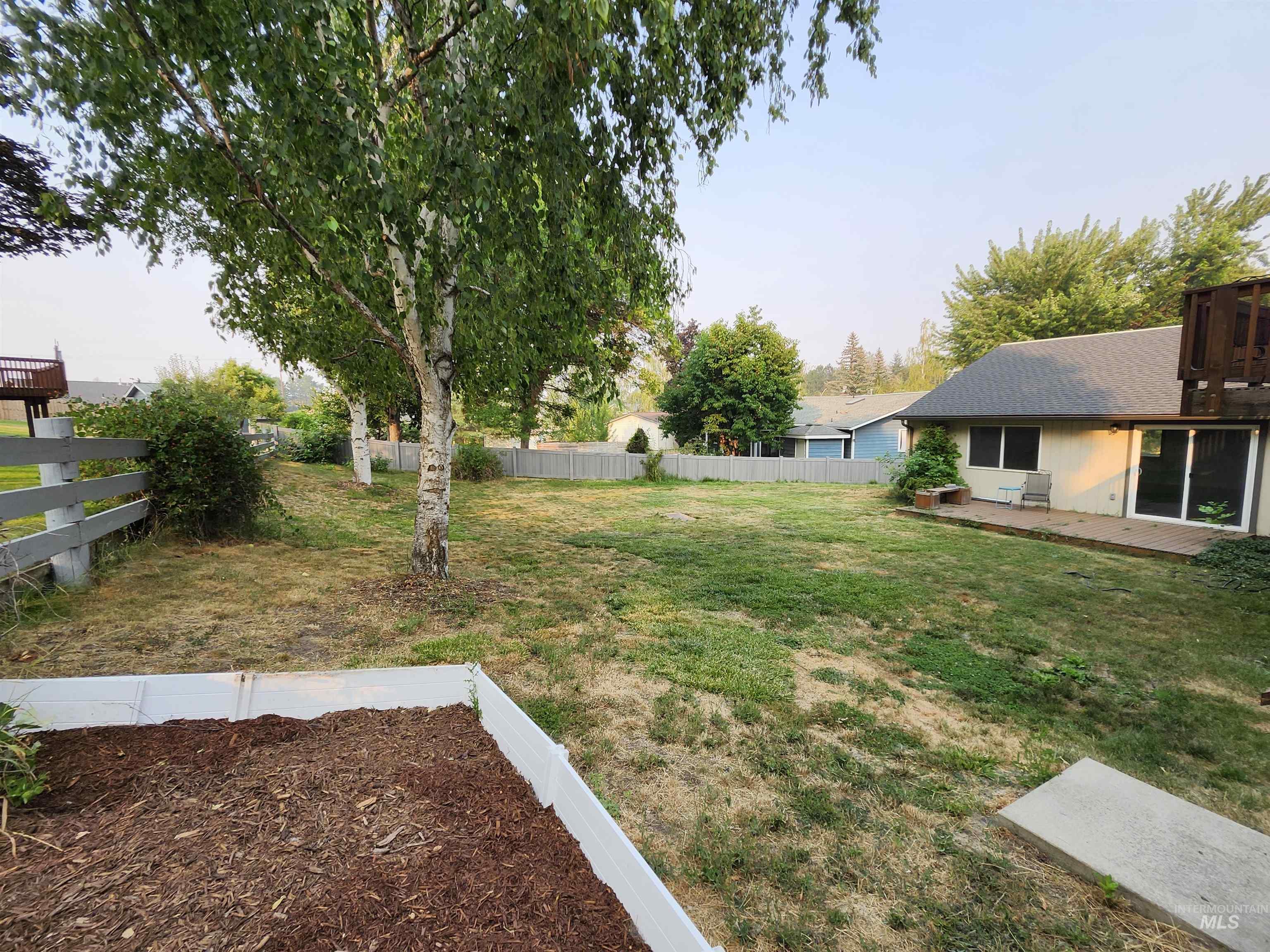 1232 Ponderosa Dr, Moscow, Idaho 83843, 4 Bedrooms, 3 Bathrooms, Residential For Sale, Price $595,000,MLS 98996897