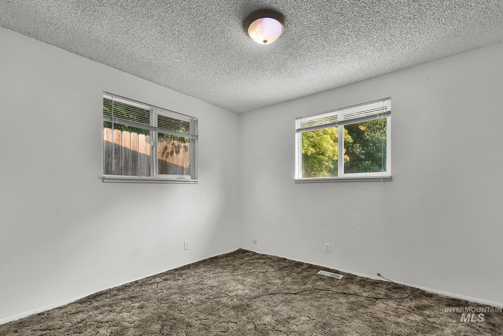 803 E Colorado, Nampa, Idaho 83686, 2 Bedrooms, 1 Bathroom, Residential For Sale, Price $270,000,MLS 98996898