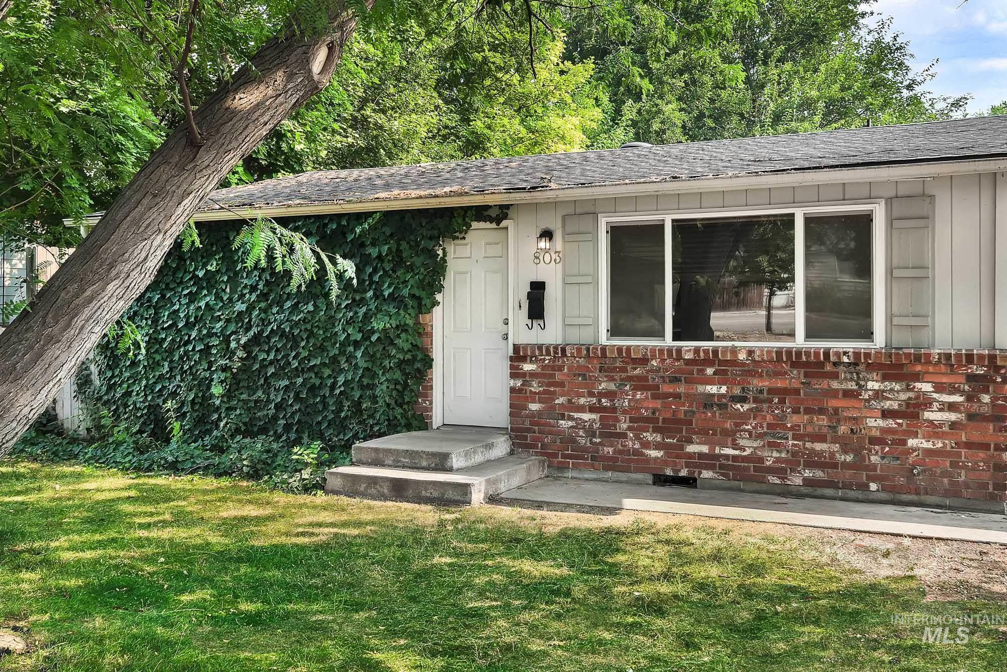 803 E Colorado, Nampa, Idaho 83686, 2 Bedrooms, 1 Bathroom, Residential For Sale, Price $270,000,MLS 98996898