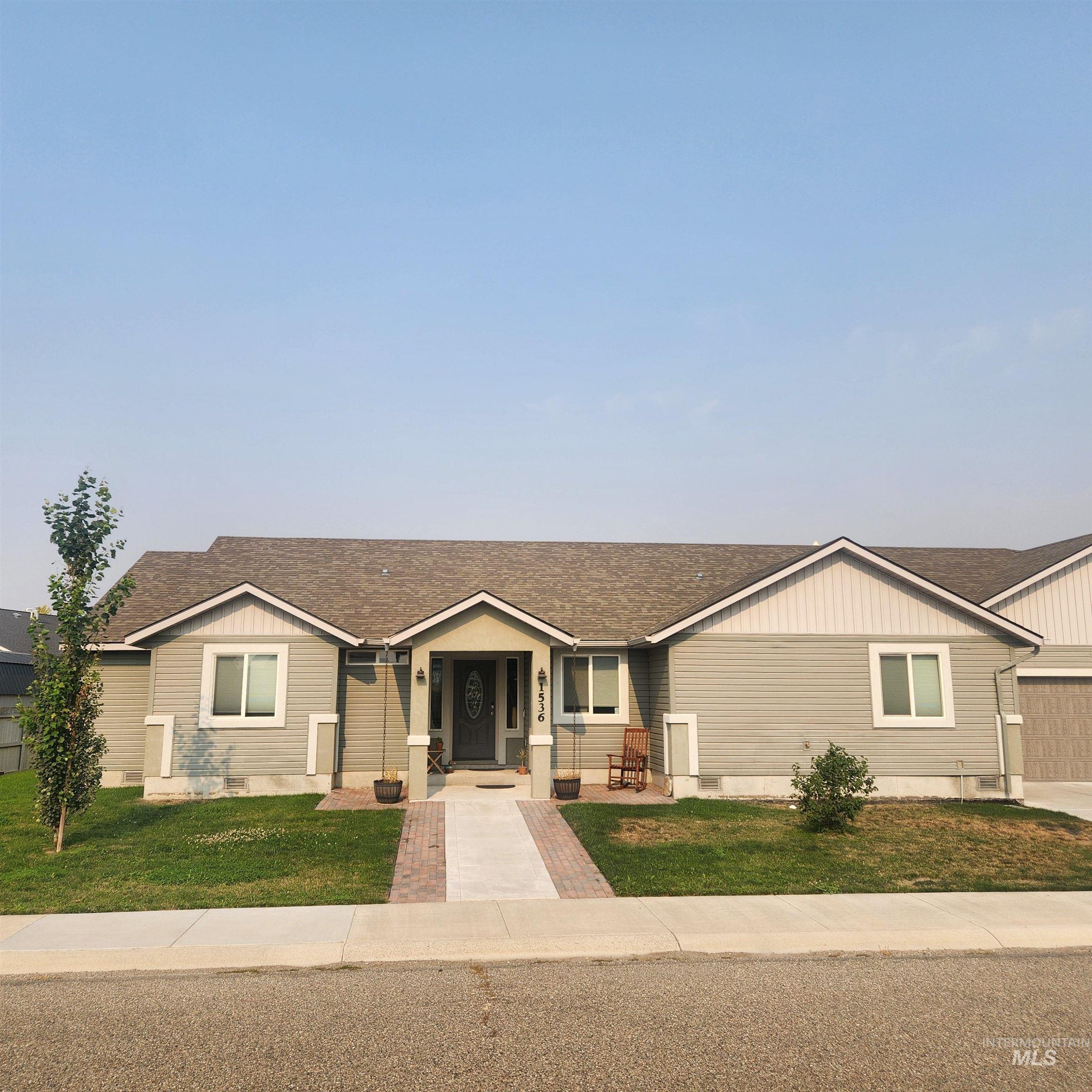 1536 Marie, Gooding, Idaho 83330, 3 Bedrooms, 3 Bathrooms, Residential For Sale, Price $439,500, 98996899