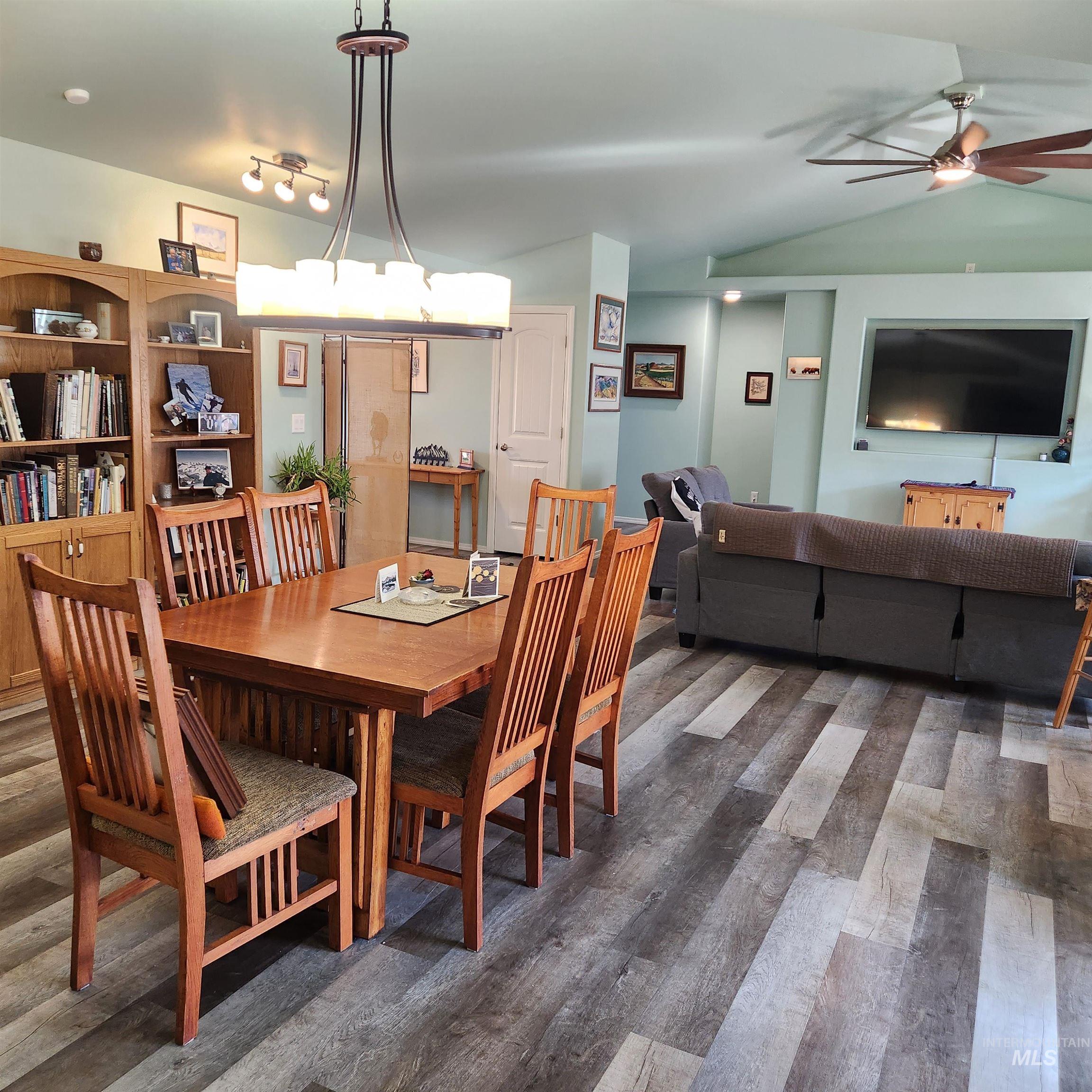 1536 Marie, Gooding, Idaho 83330, 3 Bedrooms, 3 Bathrooms, Residential For Sale, Price $439,500,MLS 98996899