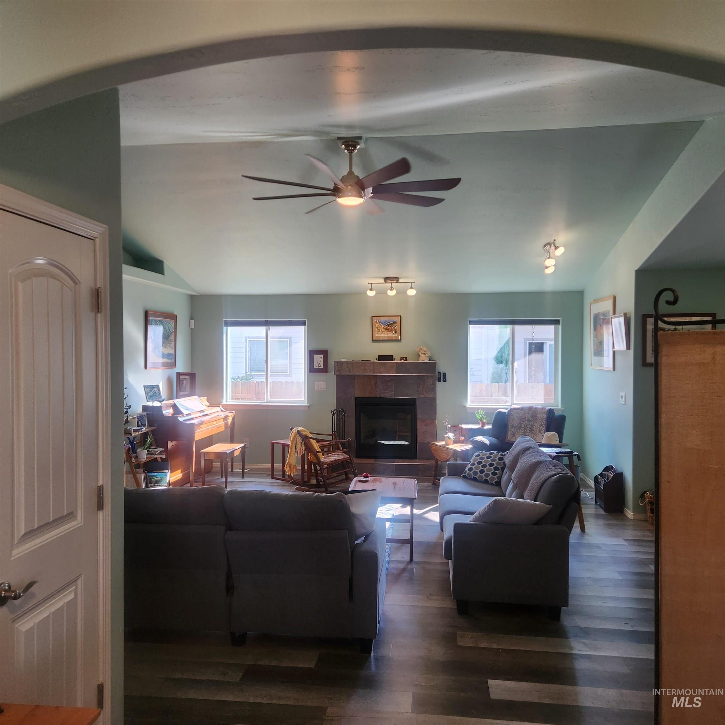 1536 Marie, Gooding, Idaho 83330, 3 Bedrooms, 3 Bathrooms, Residential For Sale, Price $439,500,MLS 98996899
