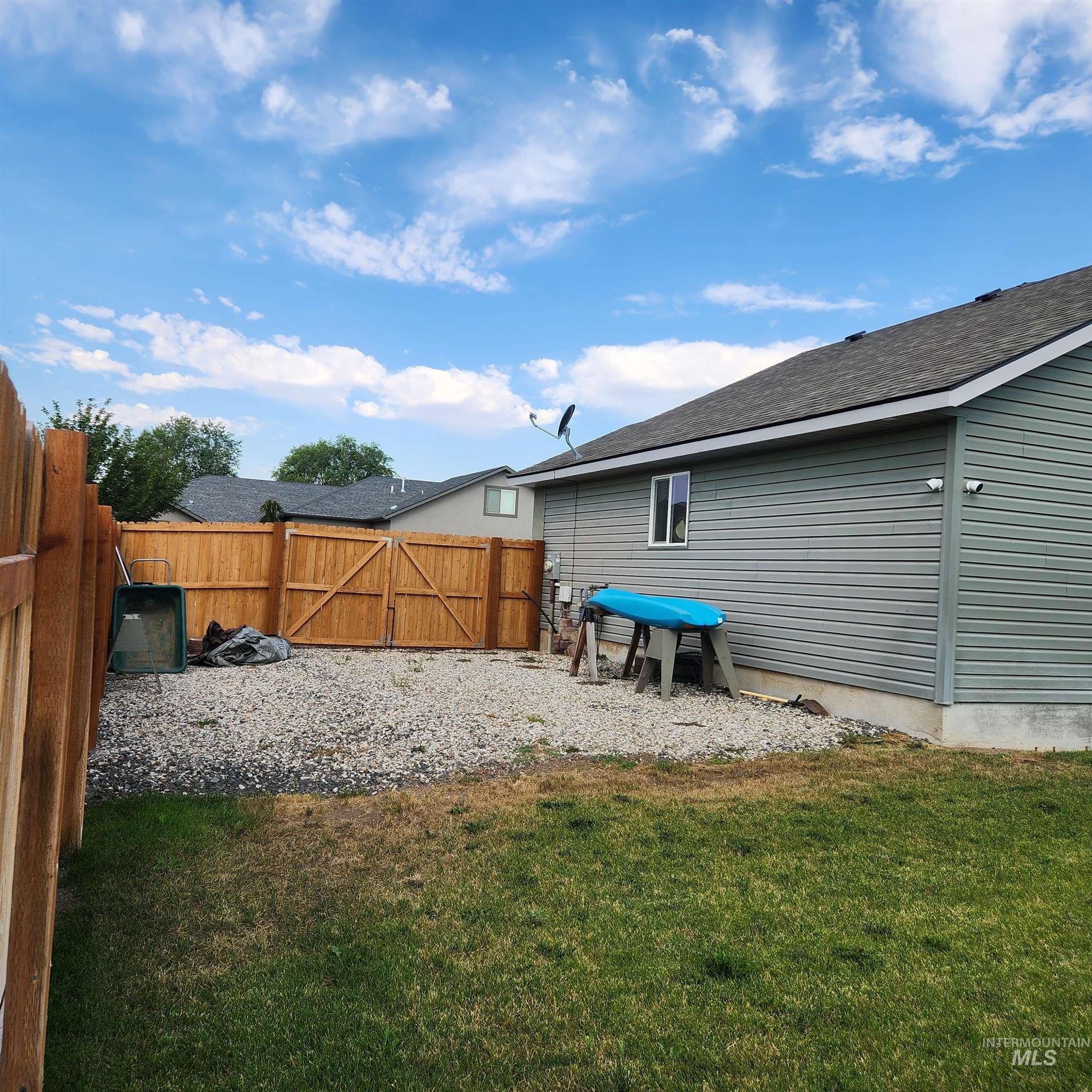 1536 Marie, Gooding, Idaho 83330, 3 Bedrooms, 3 Bathrooms, Residential For Sale, Price $439,500,MLS 98996899