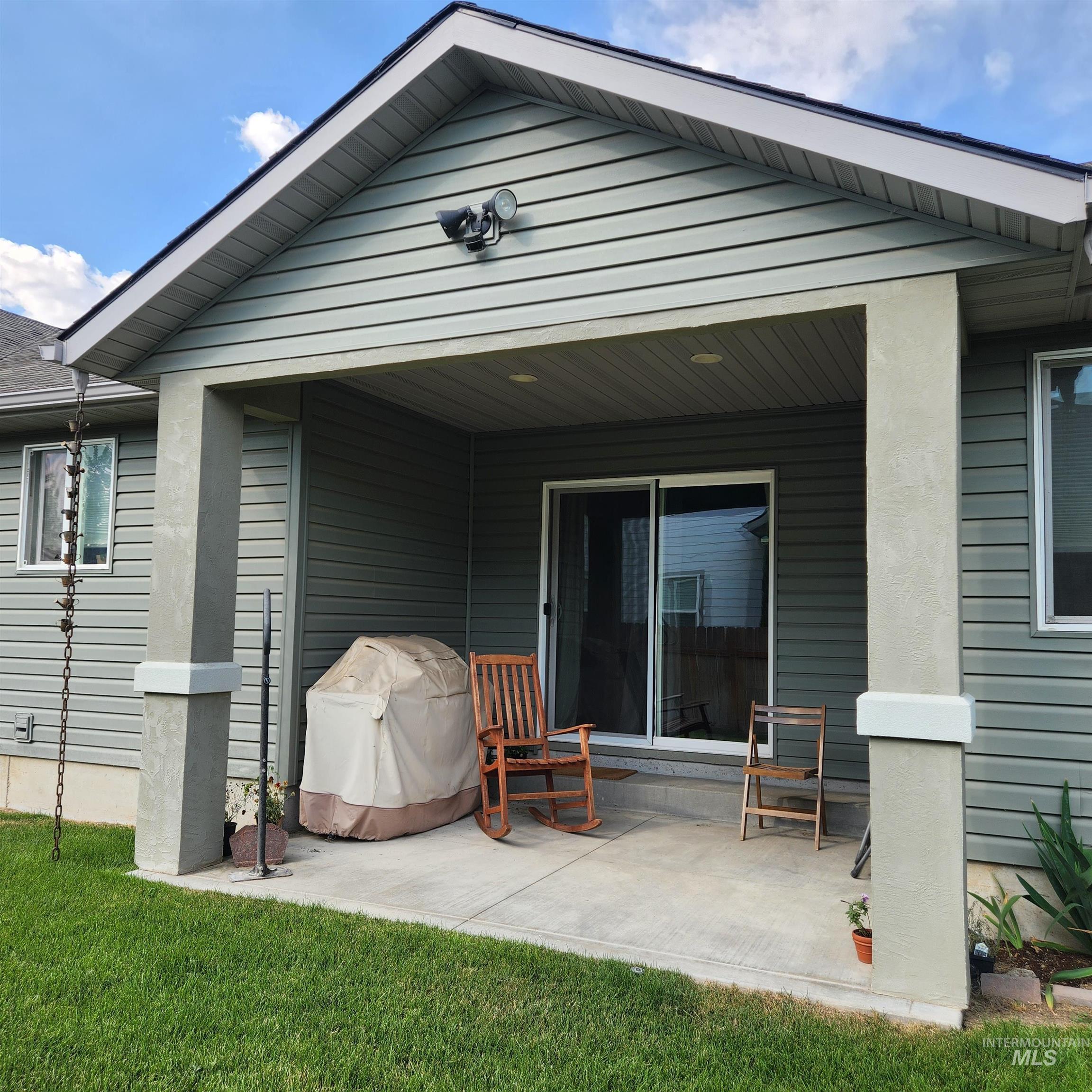 1536 Marie, Gooding, Idaho 83330, 3 Bedrooms, 3 Bathrooms, Residential For Sale, Price $439,500,MLS 98996899