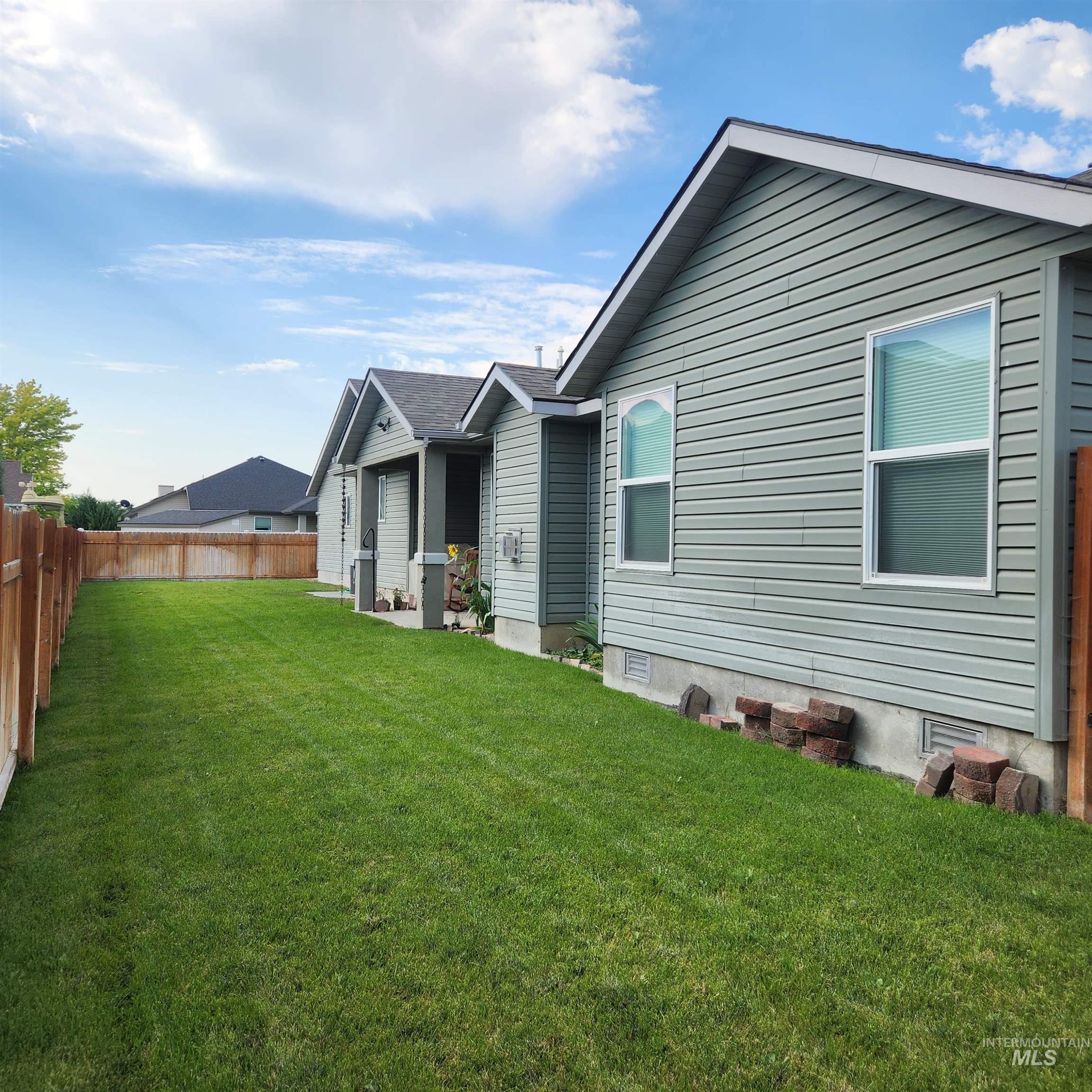 1536 Marie, Gooding, Idaho 83330, 3 Bedrooms, 3 Bathrooms, Residential For Sale, Price $439,500,MLS 98996899