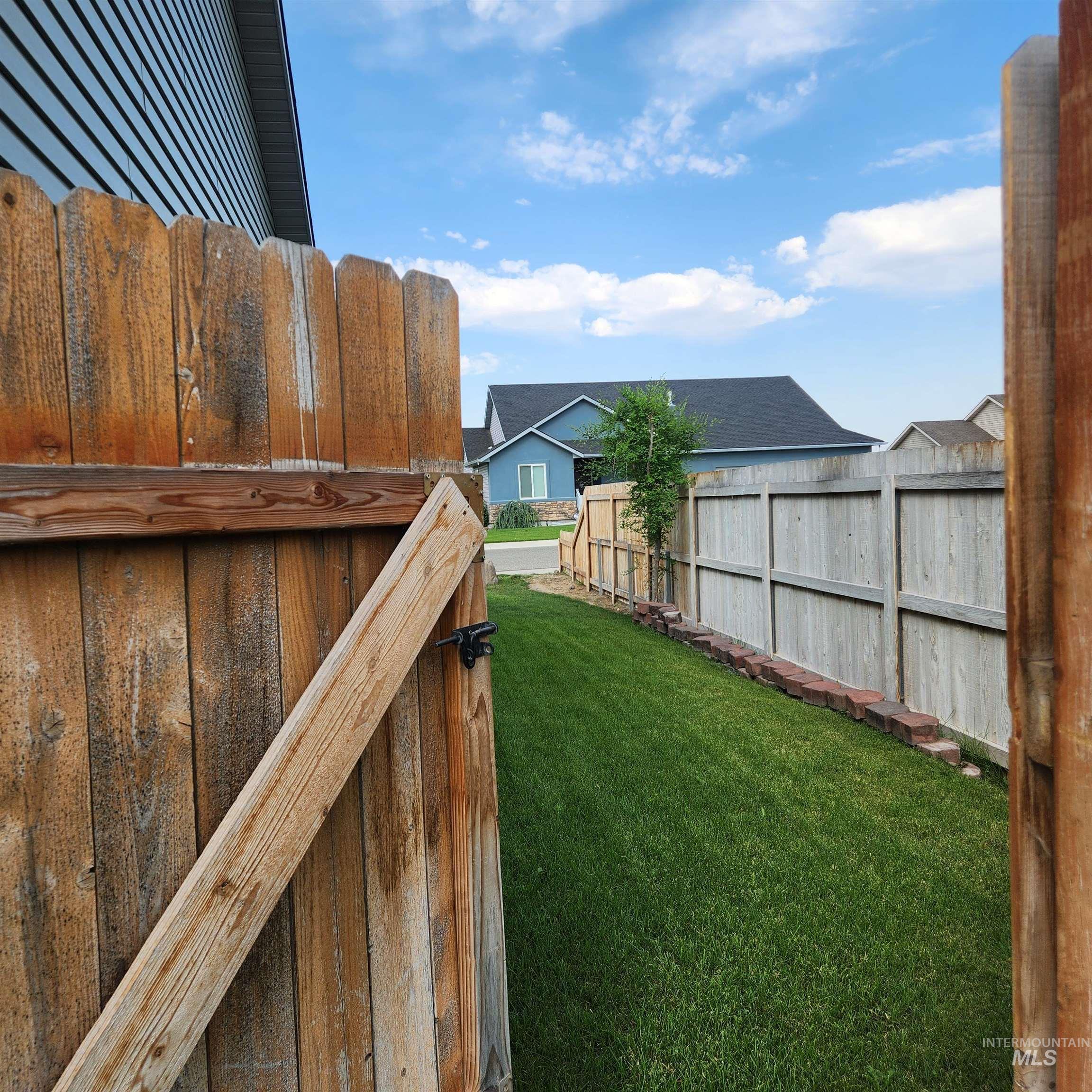 1536 Marie, Gooding, Idaho 83330, 3 Bedrooms, 3 Bathrooms, Residential For Sale, Price $439,500,MLS 98996899
