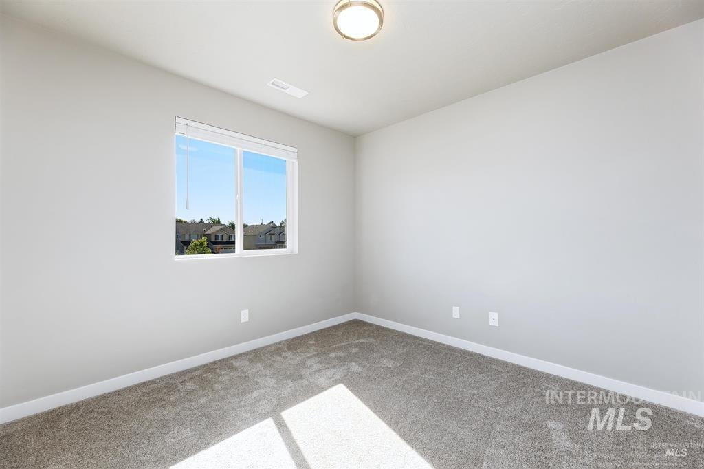 190 N Wooddale Ave, Eagle, Idaho 83616, 3 Bedrooms, 2.5 Bathrooms, Residential For Sale, Price $550,000,MLS 98996902