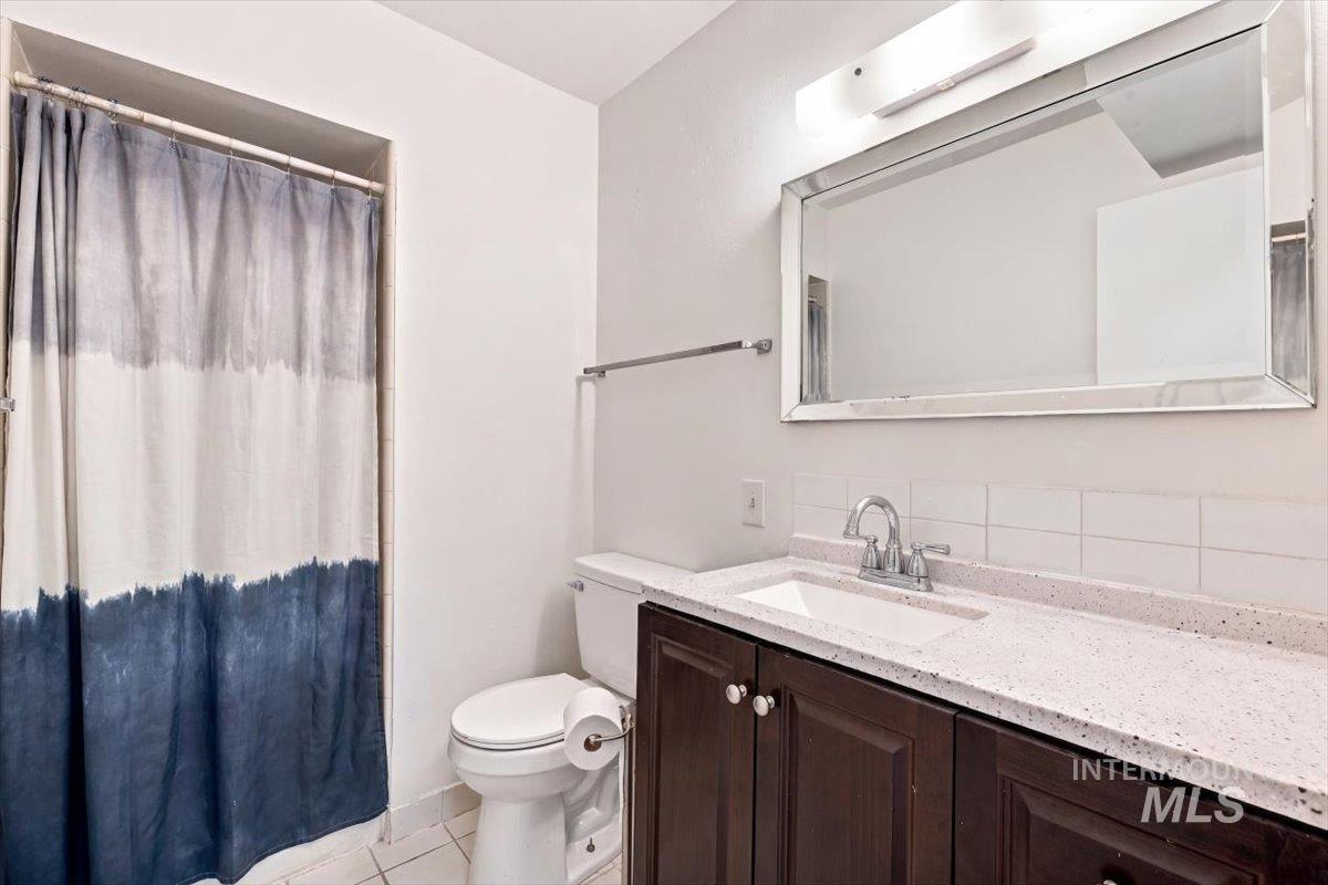 8135 W McMullen St, Boise, Idaho 83709, 4 Bedrooms, 2 Bathrooms, Residential For Sale, Price $475,000,MLS 98996903