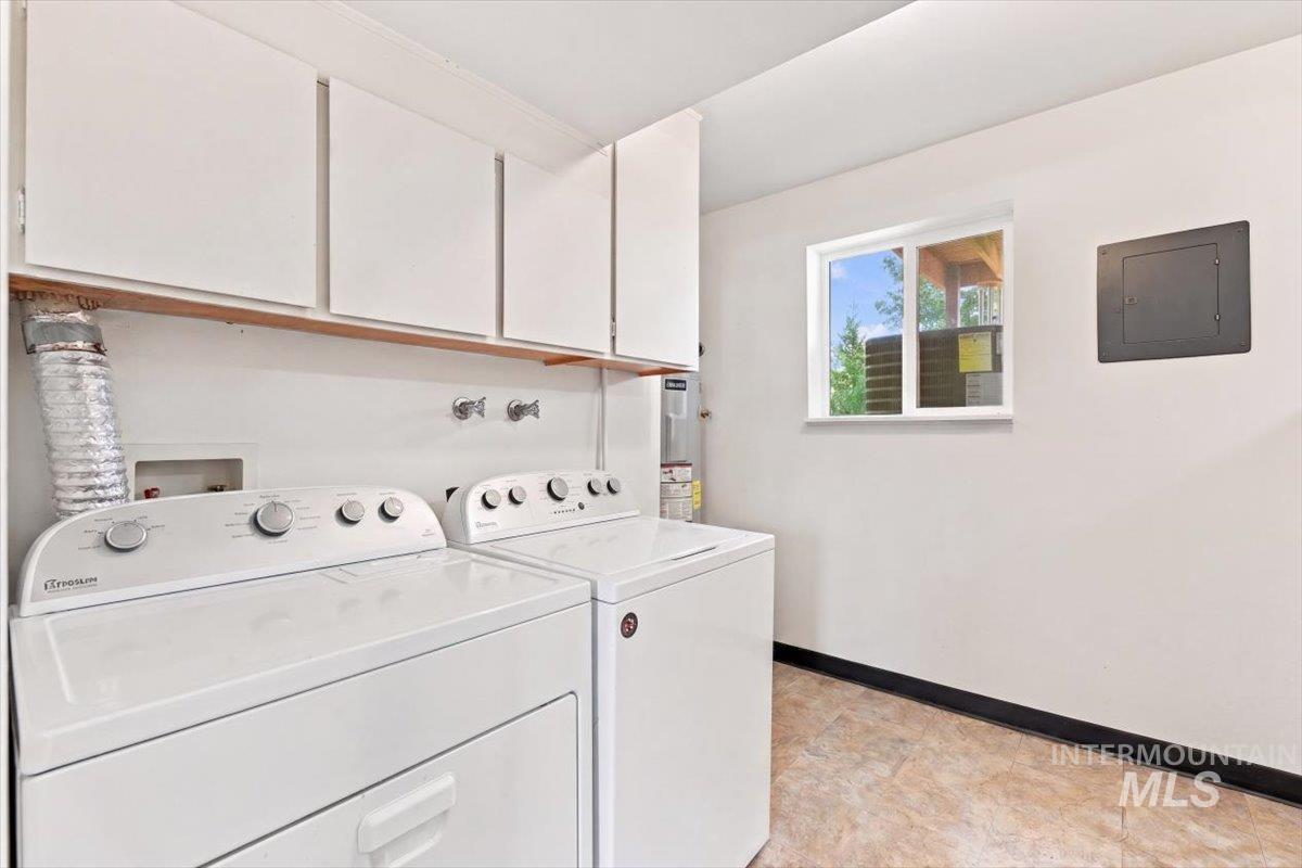 8135 W McMullen St, Boise, Idaho 83709, 4 Bedrooms, 2 Bathrooms, Residential For Sale, Price $475,000,MLS 98996903