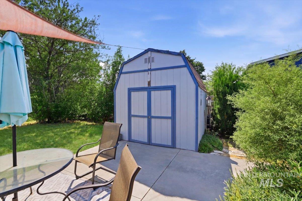 8135 W McMullen St, Boise, Idaho 83709, 4 Bedrooms, 2 Bathrooms, Residential For Sale, Price $475,000,MLS 98996903