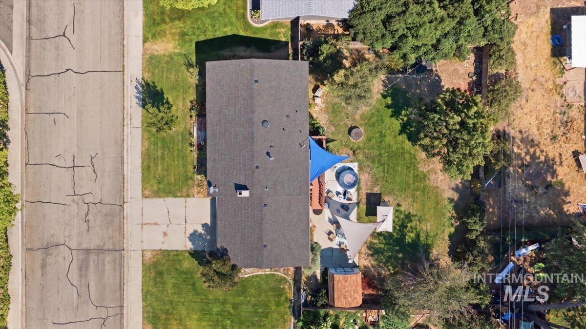 8135 W McMullen St, Boise, Idaho 83709, 4 Bedrooms, 2 Bathrooms, Residential For Sale, Price $475,000,MLS 98996903
