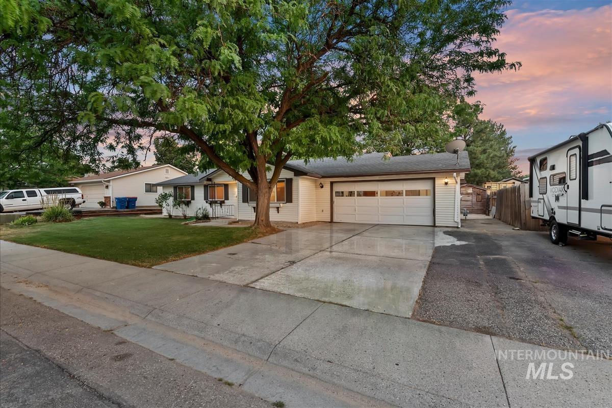 7505 W Snohomish St, Boise, Idaho 83709, 3 Bedrooms, 2 Bathrooms, Residential For Sale, Price $414,900,MLS 98996906