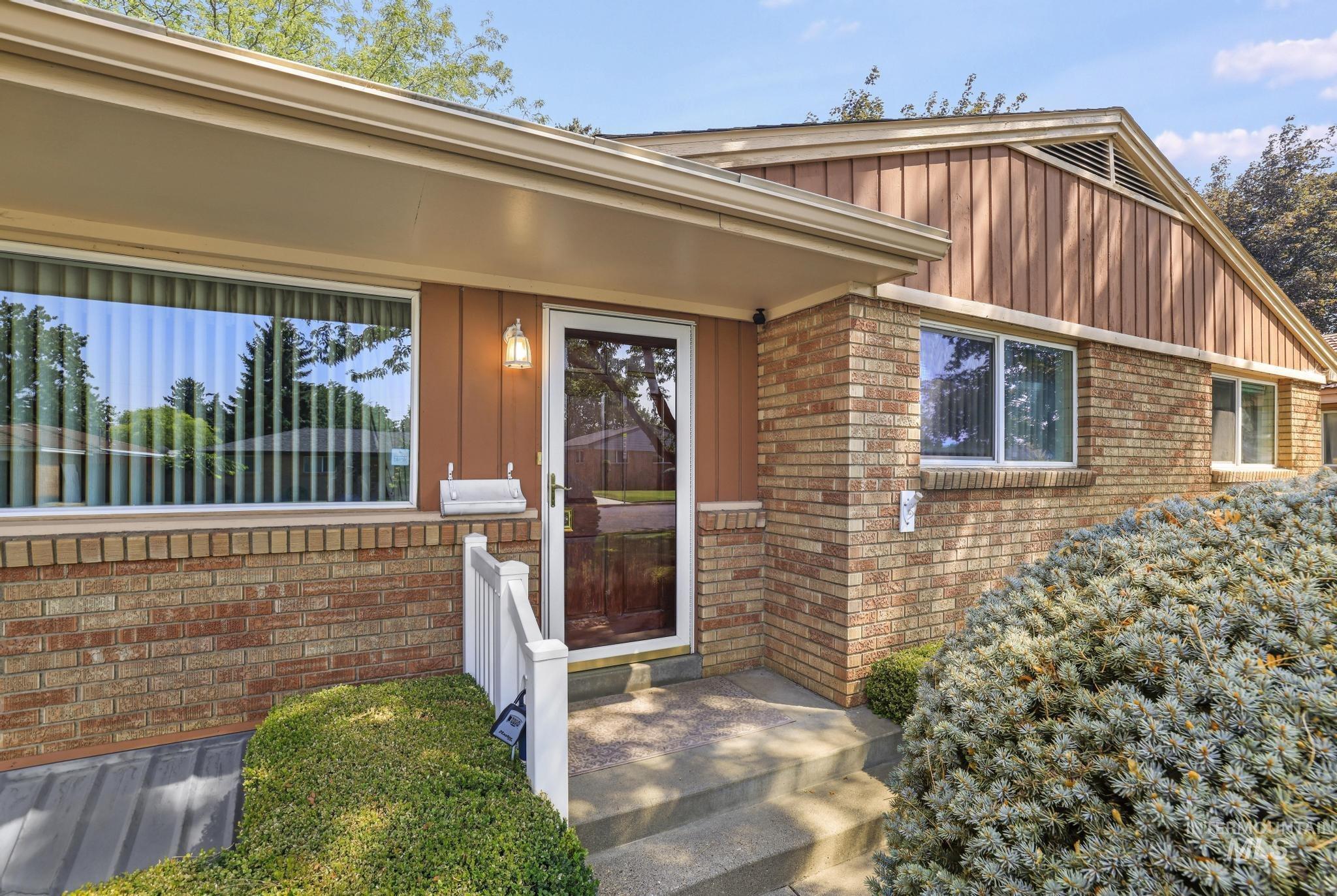 1435 Wilmore Ave, Twin Falls, Idaho 83301, 4 Bedrooms, 2 Bathrooms, Residential For Sale, Price $345,000,MLS 98996908
