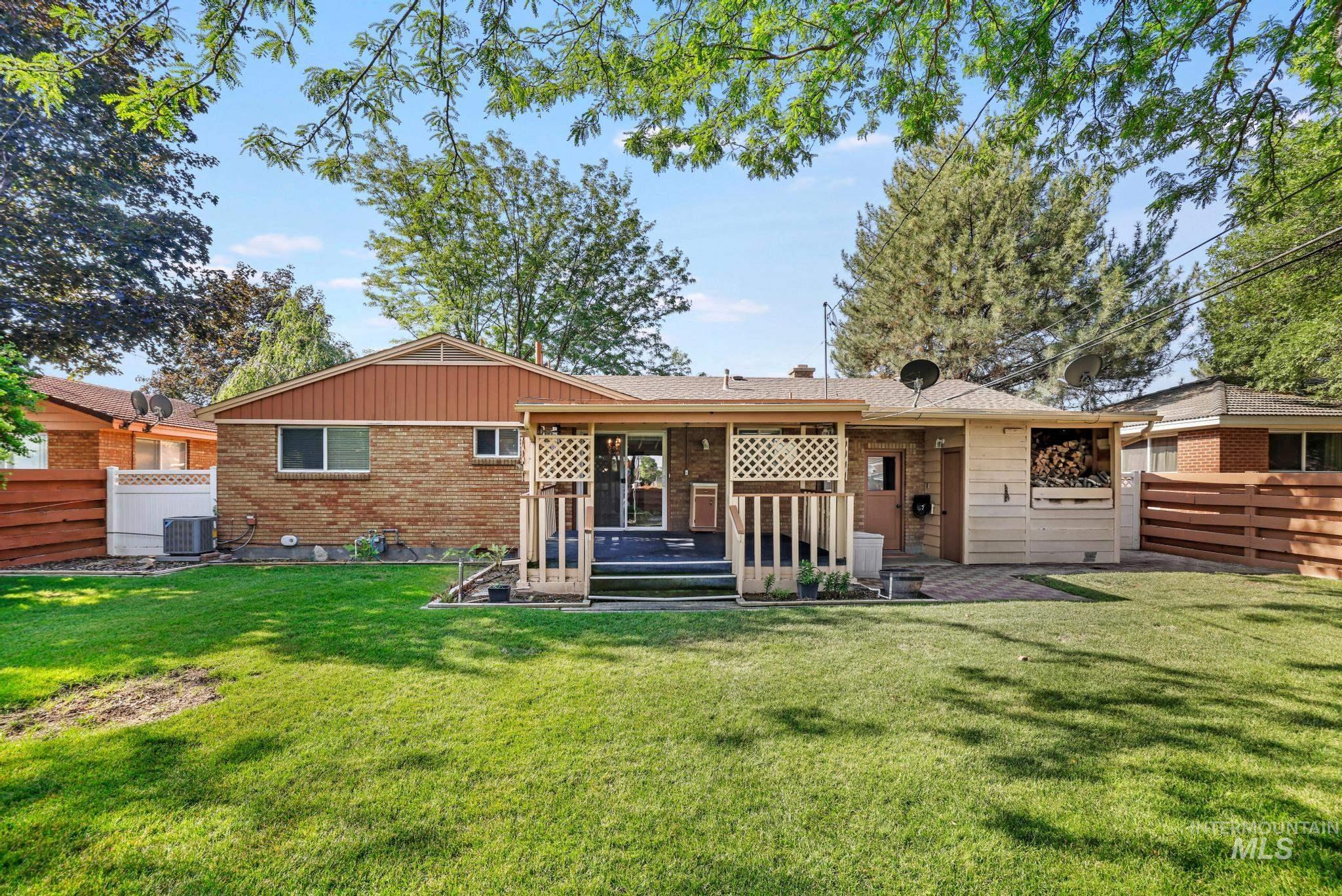 1435 Wilmore Ave, Twin Falls, Idaho 83301, 4 Bedrooms, 2 Bathrooms, Residential For Sale, Price $345,000,MLS 98996908