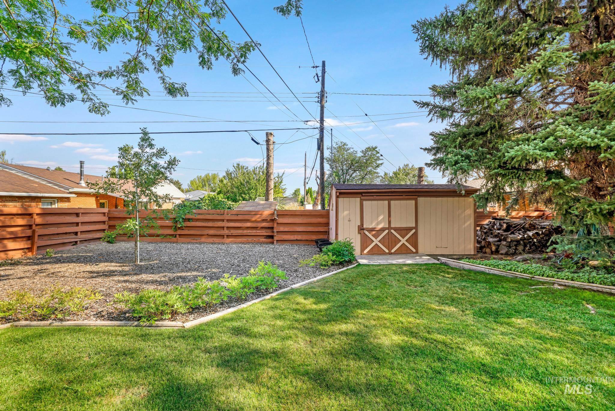 1435 Wilmore Ave, Twin Falls, Idaho 83301, 4 Bedrooms, 2 Bathrooms, Residential For Sale, Price $345,000,MLS 98996908