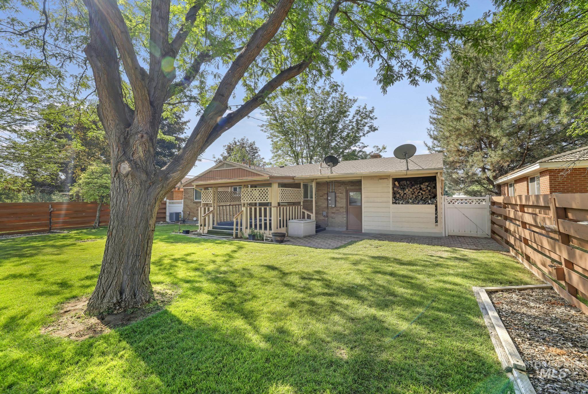 1435 Wilmore Ave, Twin Falls, Idaho 83301, 4 Bedrooms, 2 Bathrooms, Residential For Sale, Price $345,000,MLS 98996908