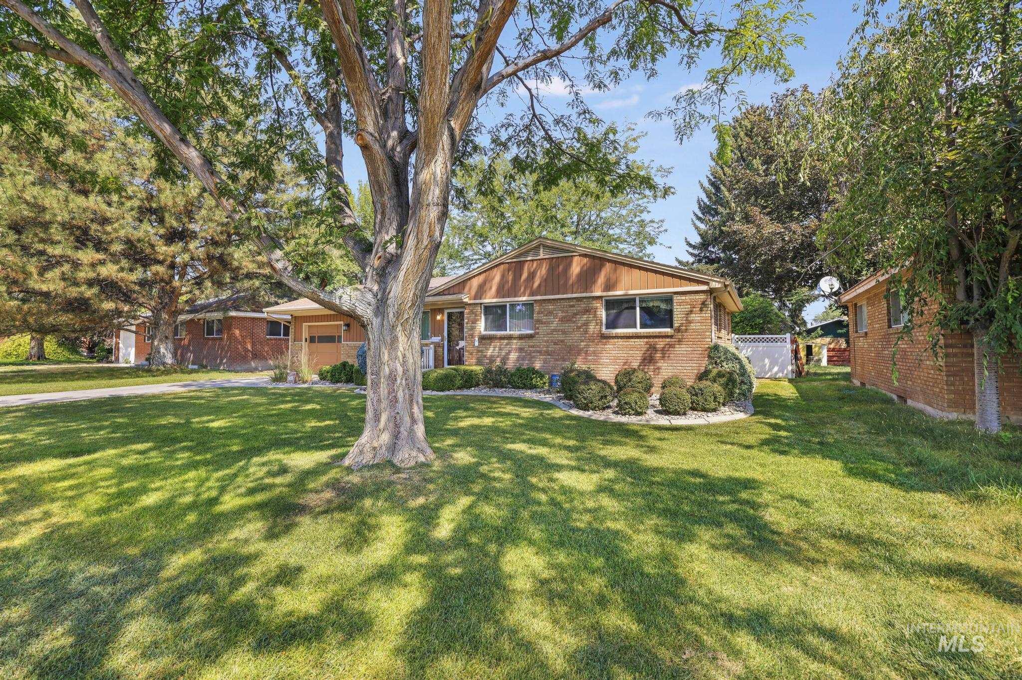 1435 Wilmore Ave, Twin Falls, Idaho 83301, 4 Bedrooms, 2 Bathrooms, Residential For Sale, Price $345,000,MLS 98996908