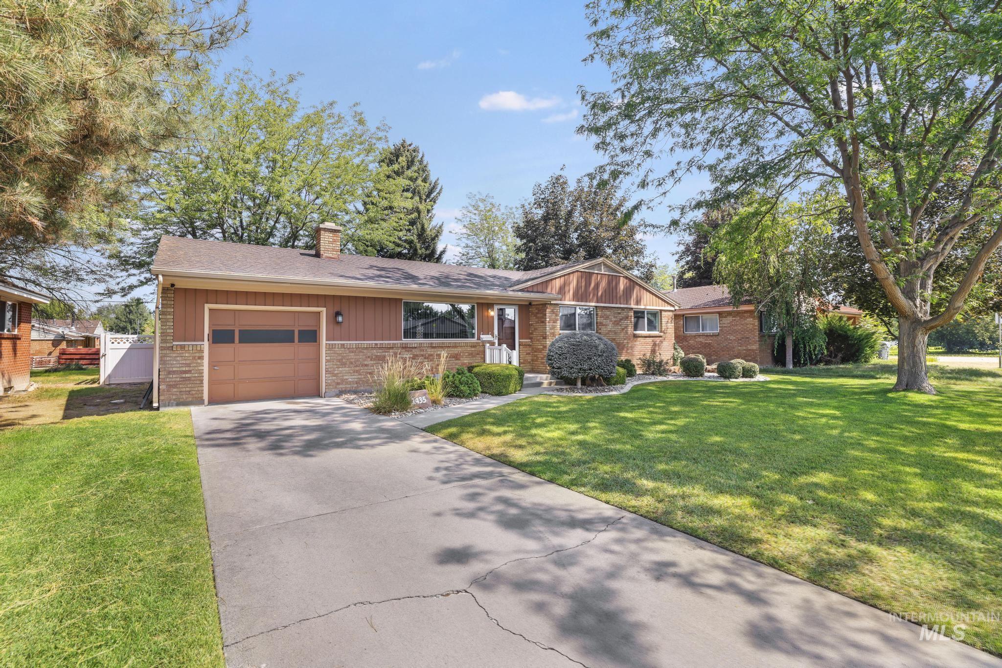 1435 Wilmore Ave, Twin Falls, Idaho 83301, 4 Bedrooms, 2 Bathrooms, Residential For Sale, Price $345,000,MLS 98996908