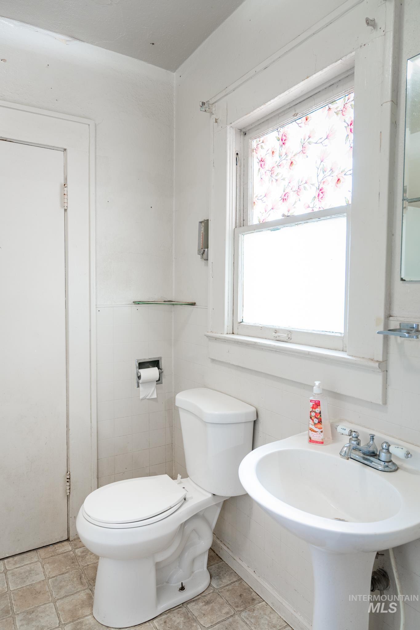 516 N 6th St., Payette, Idaho 83661, 3 Bedrooms, 2 Bathrooms, Residential For Sale, Price $310,000,MLS 98996910
