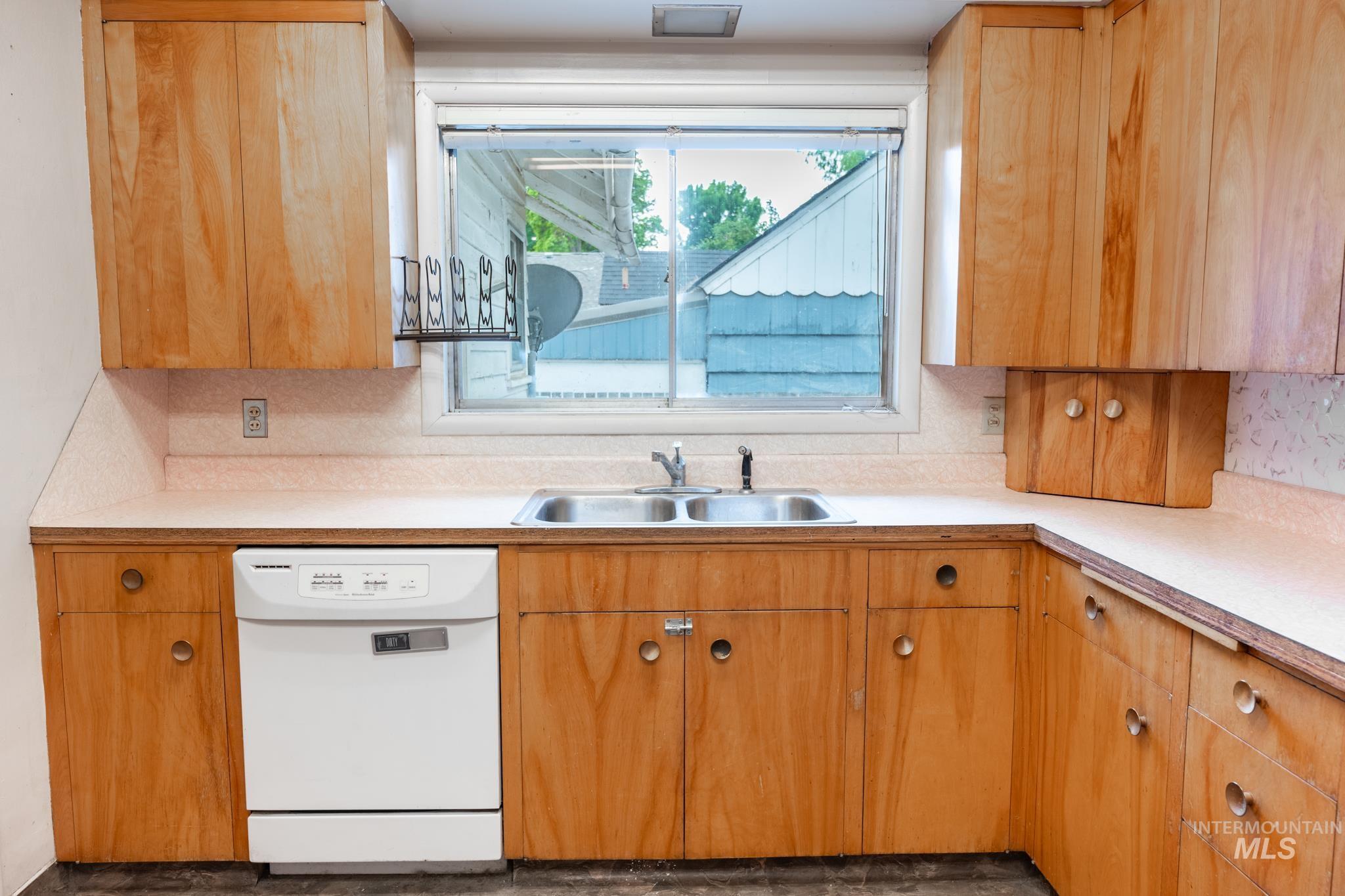 516 N 6th St., Payette, Idaho 83661, 3 Bedrooms, 2 Bathrooms, Residential For Sale, Price $310,000,MLS 98996910