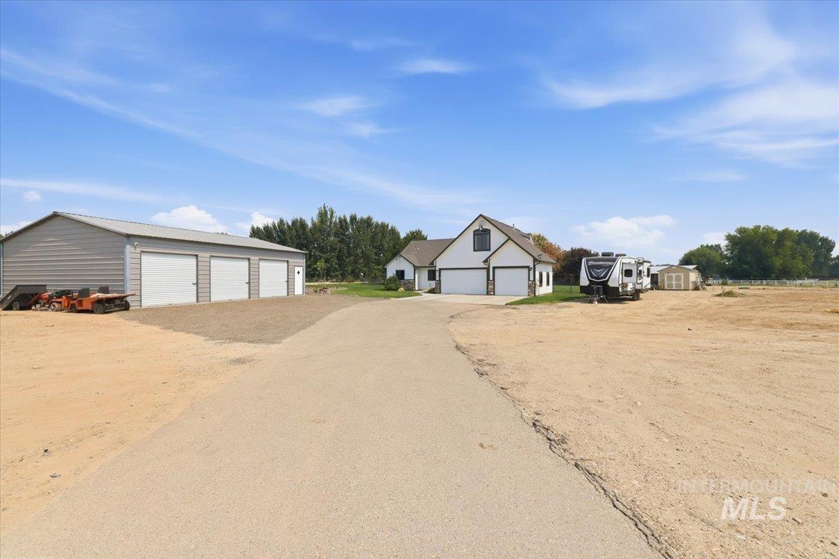 11650 Willis Dr, Middleton, Idaho 83644, 3 Bedrooms, 2 Bathrooms, Residential For Sale, Price $1,190,000,MLS 98996911