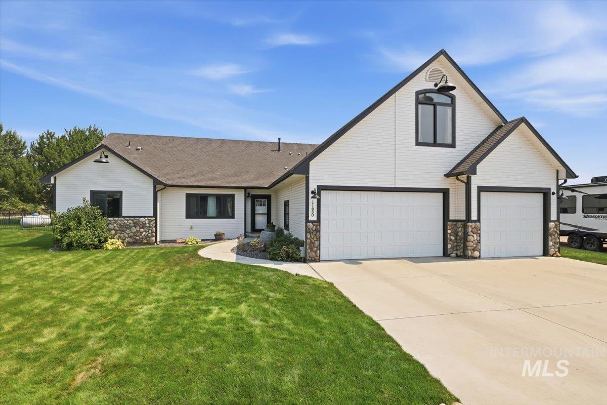 11650 Willis Dr, Middleton, Idaho 83644, 3 Bedrooms, 2 Bathrooms, Residential For Sale, Price $1,190,000,MLS 98996911