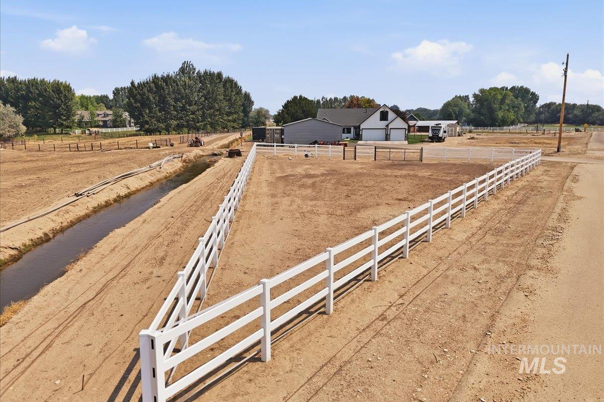 11650 Willis Dr, Middleton, Idaho 83644, 3 Bedrooms, 2 Bathrooms, Residential For Sale, Price $1,190,000,MLS 98996911