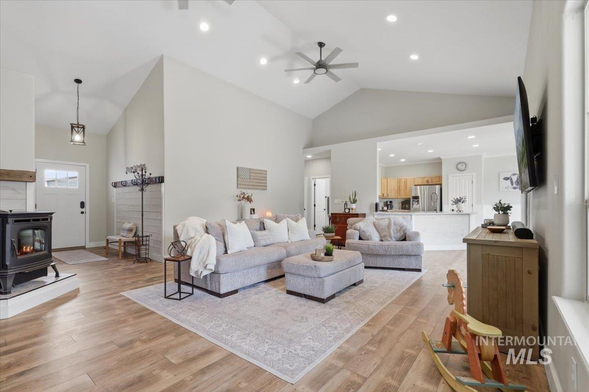 11650 Willis Dr, Middleton, Idaho 83644, 3 Bedrooms, 2 Bathrooms, Residential For Sale, Price $1,190,000,MLS 98996911