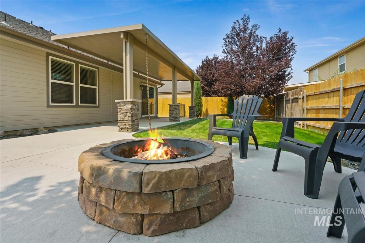 2264 N Greenville Ave, Kuna, Idaho 83634, 3 Bedrooms, 2 Bathrooms, Residential For Sale, Price $435,000,MLS 98996912
