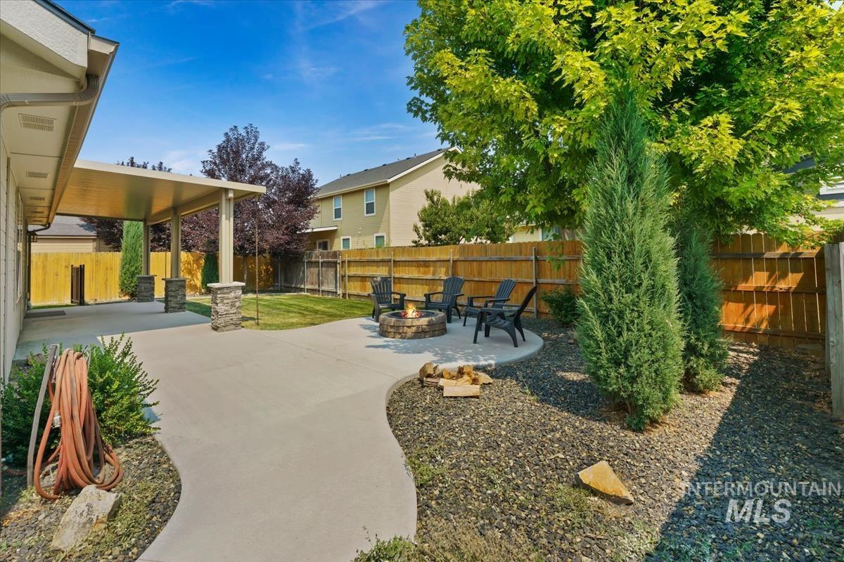 2264 N Greenville Ave, Kuna, Idaho 83634, 3 Bedrooms, 2 Bathrooms, Residential For Sale, Price $435,000,MLS 98996912