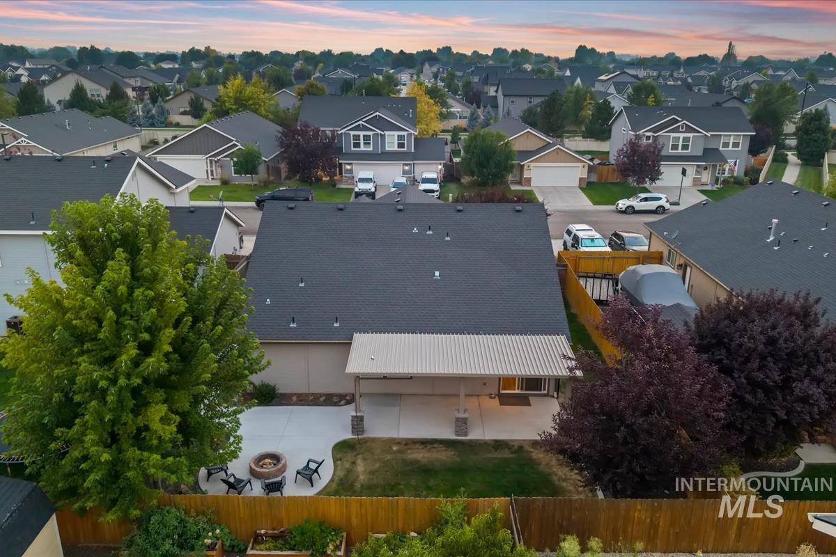 2264 N Greenville Ave, Kuna, Idaho 83634, 3 Bedrooms, 2 Bathrooms, Residential For Sale, Price $435,000,MLS 98996912