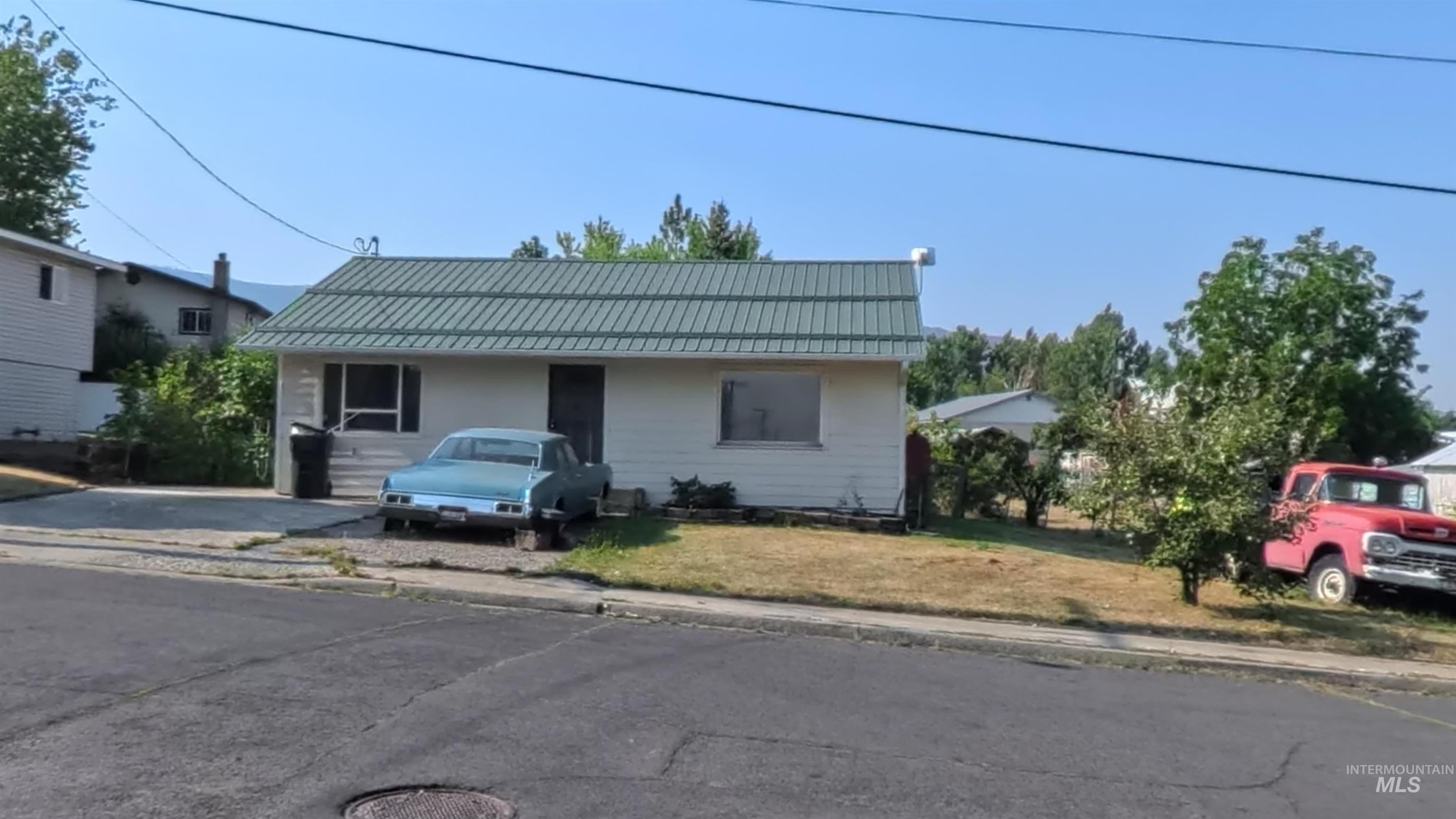 202 E South 7th Street, Grangeville, Idaho 83530, 3 Bedrooms, 2 Bathrooms, Residential For Sale, Price $250,000,MLS 98996915