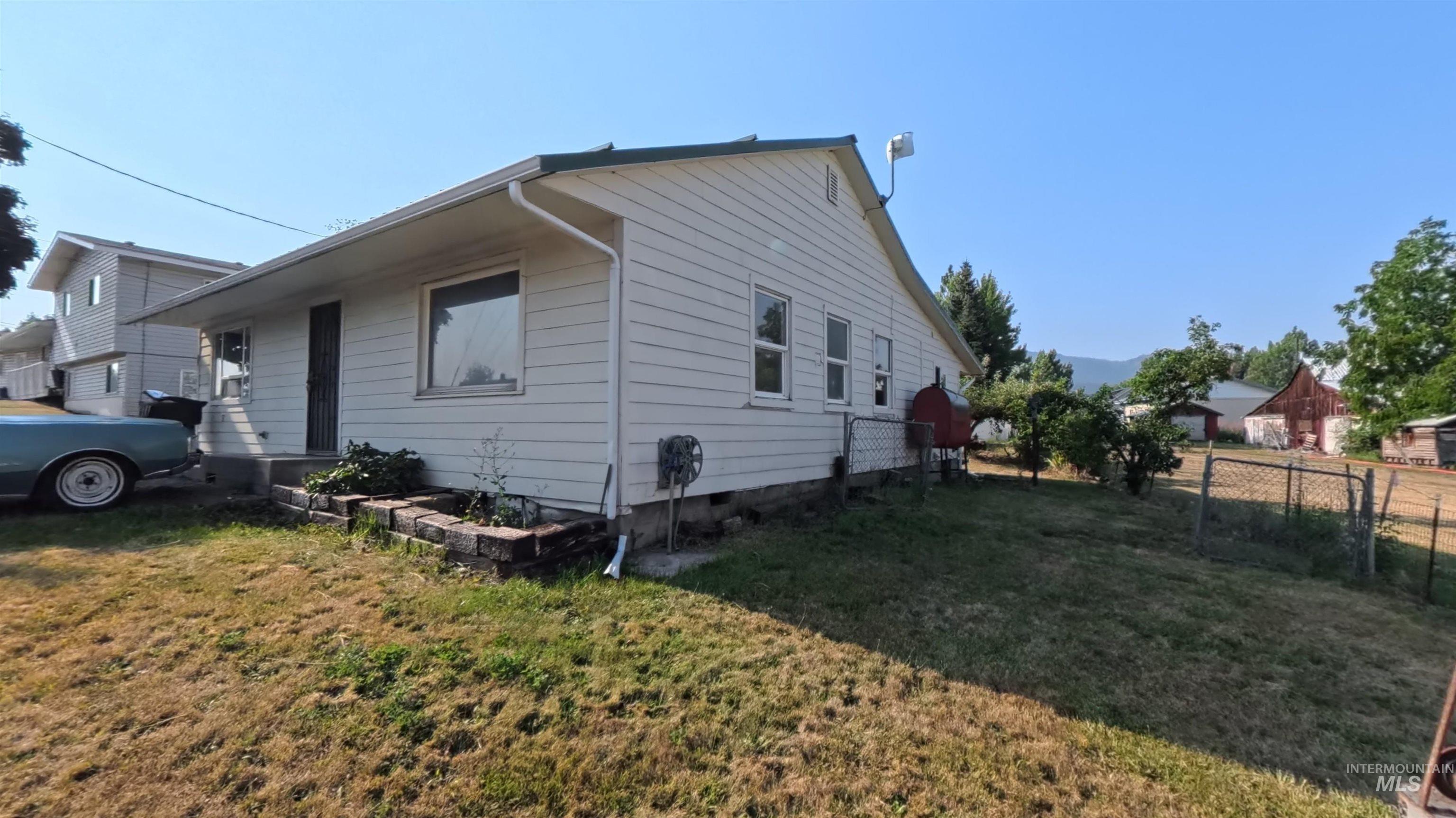 202 E South 7th Street, Grangeville, Idaho 83530, 3 Bedrooms, 2 Bathrooms, Residential For Sale, Price $250,000,MLS 98996915