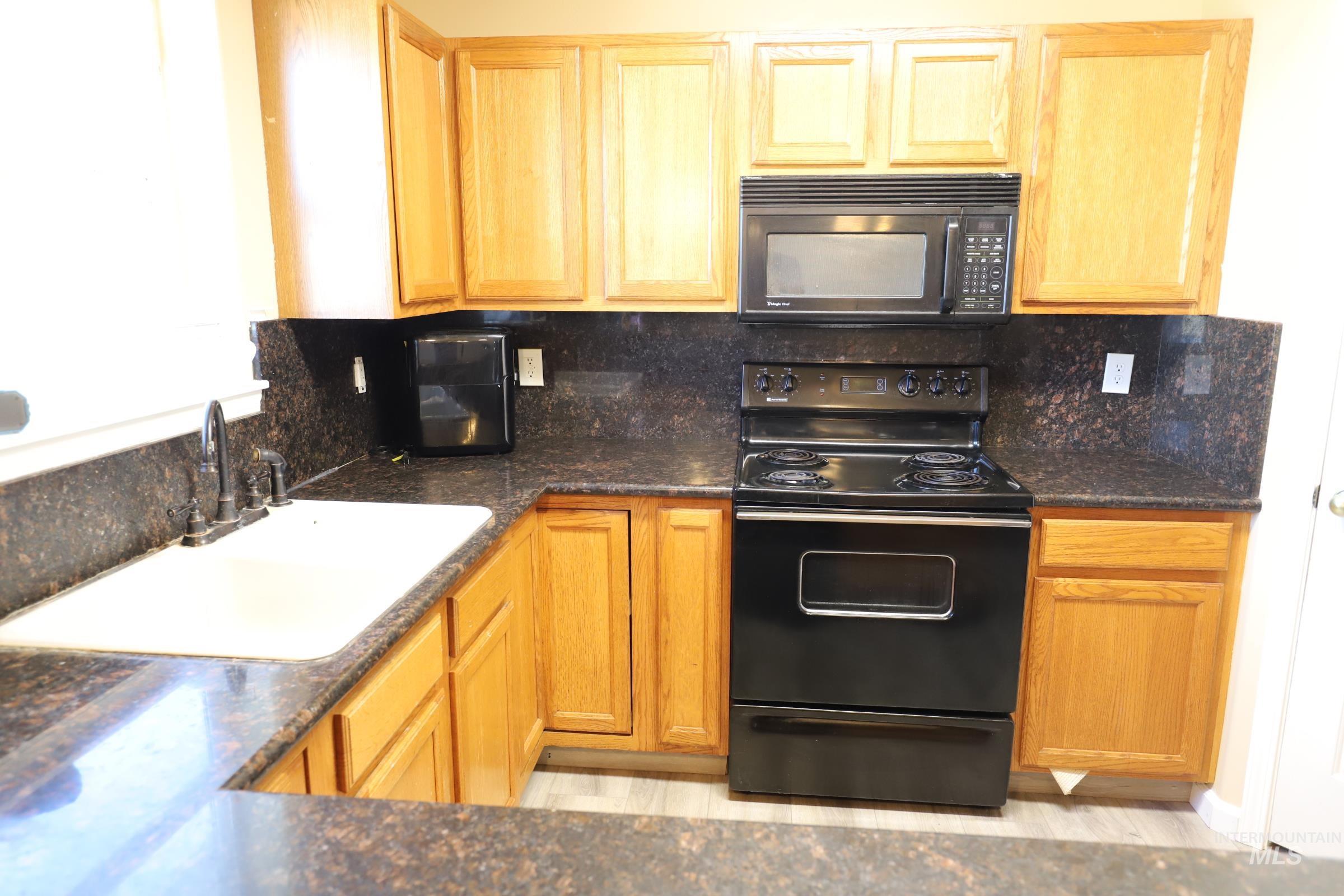 842 West 400 South, Heyburn, Idaho 83336, 4 Bedrooms, 2 Bathrooms, Residential For Sale, Price $599,500,MLS 98996916