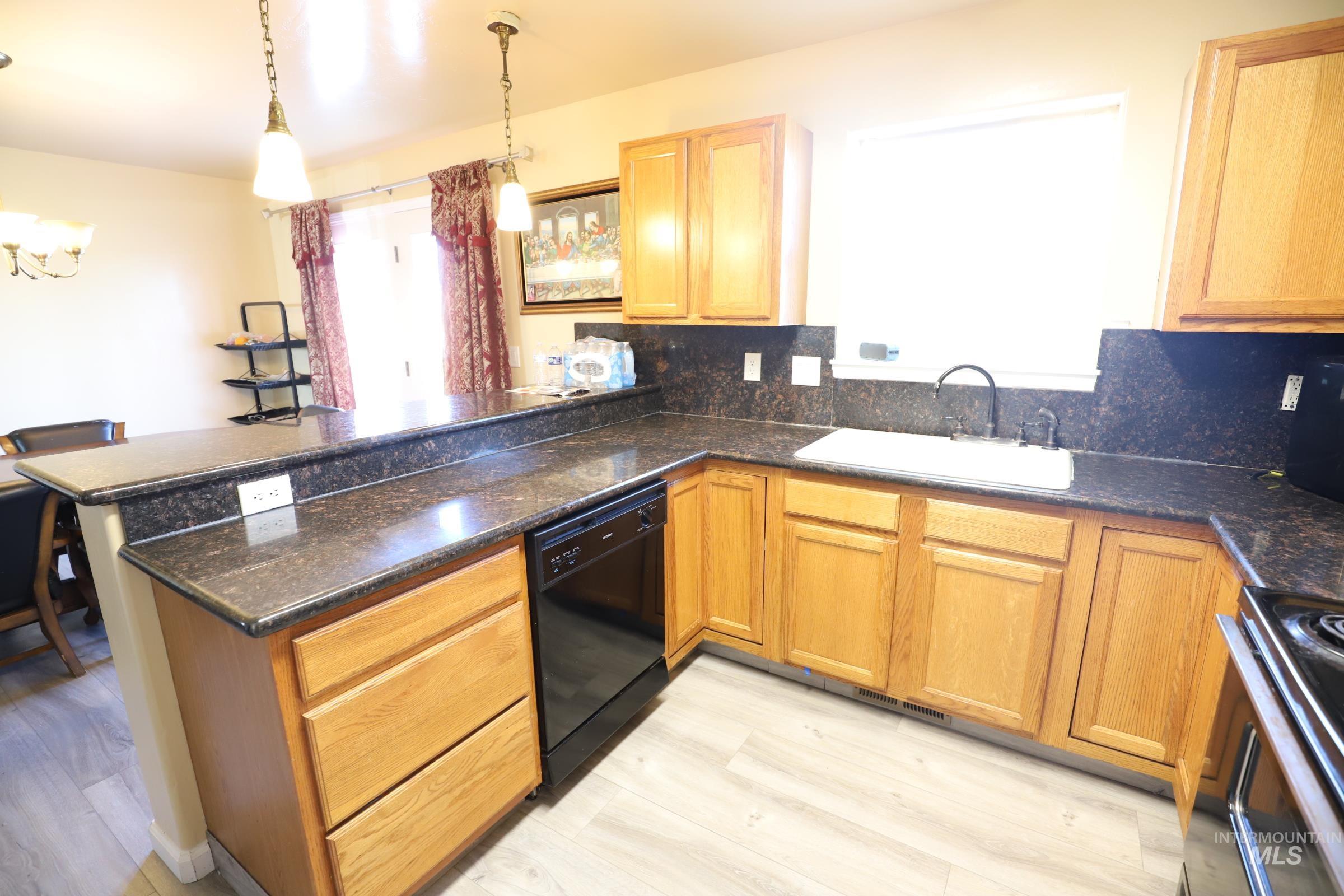 842 West 400 South, Heyburn, Idaho 83336, 4 Bedrooms, 2 Bathrooms, Residential For Sale, Price $599,500,MLS 98996916