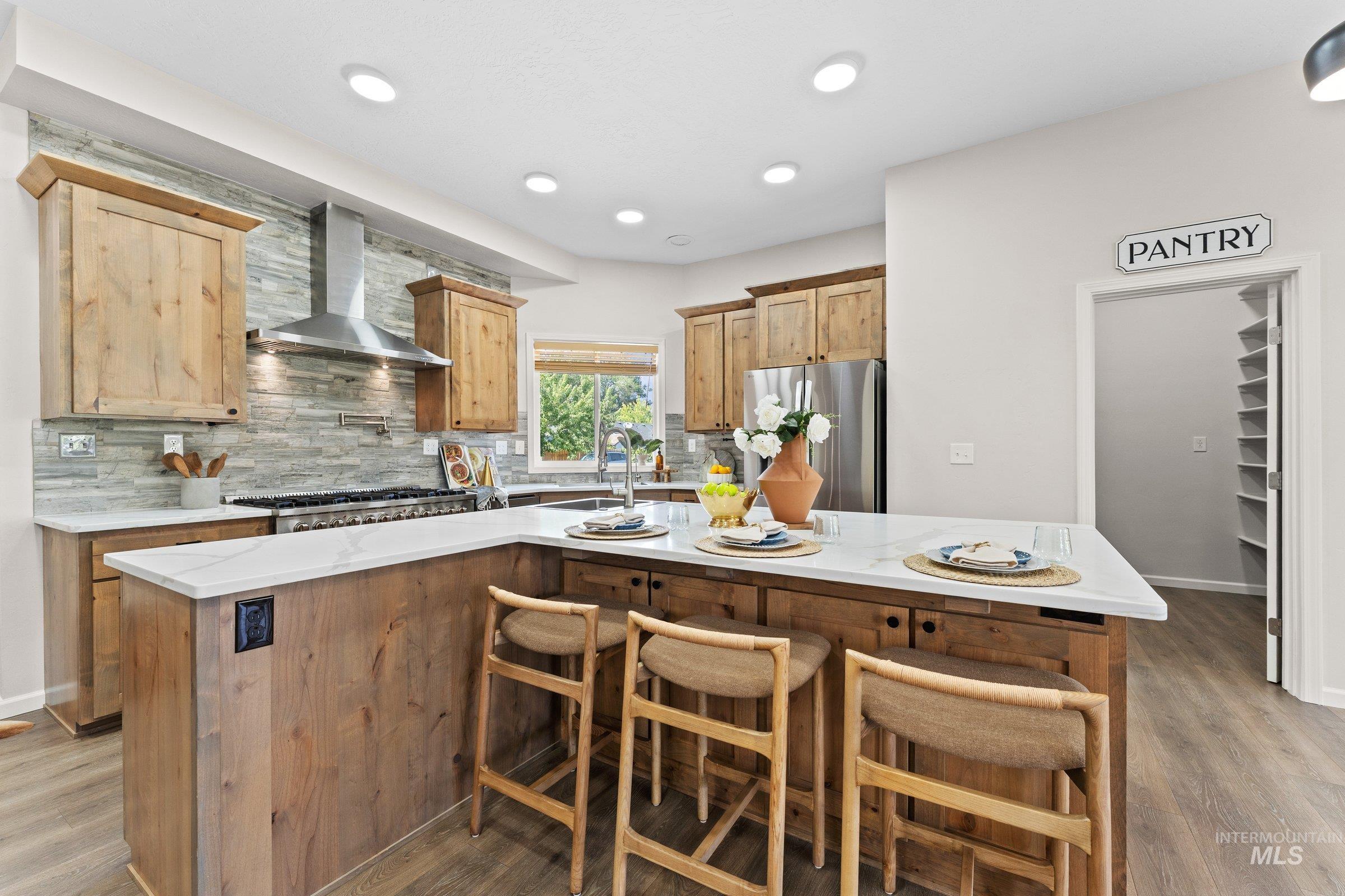 8819 W Holbrook Ave, Boise, Idaho 83704, 5 Bedrooms, 3 Bathrooms, Residential For Sale, Price $899,000,MLS 98996920