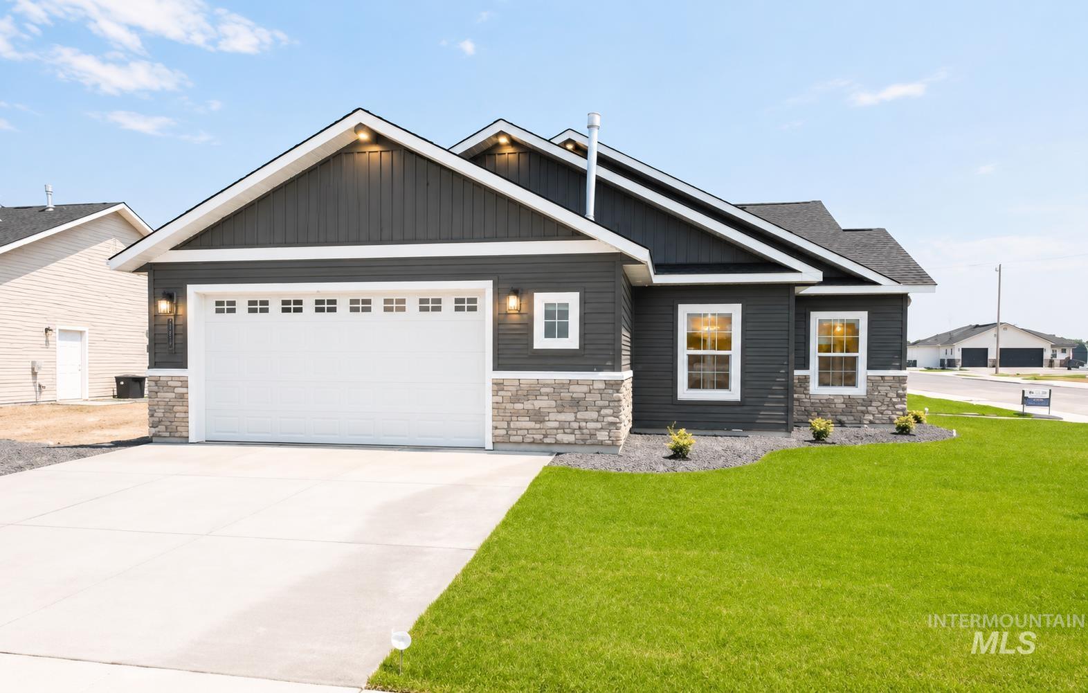 3165 Gemini Ave, Twin Falls, Idaho 83301, 3 Bedrooms, 2 Bathrooms, Residential For Sale, Price $431,900,MLS 98996921