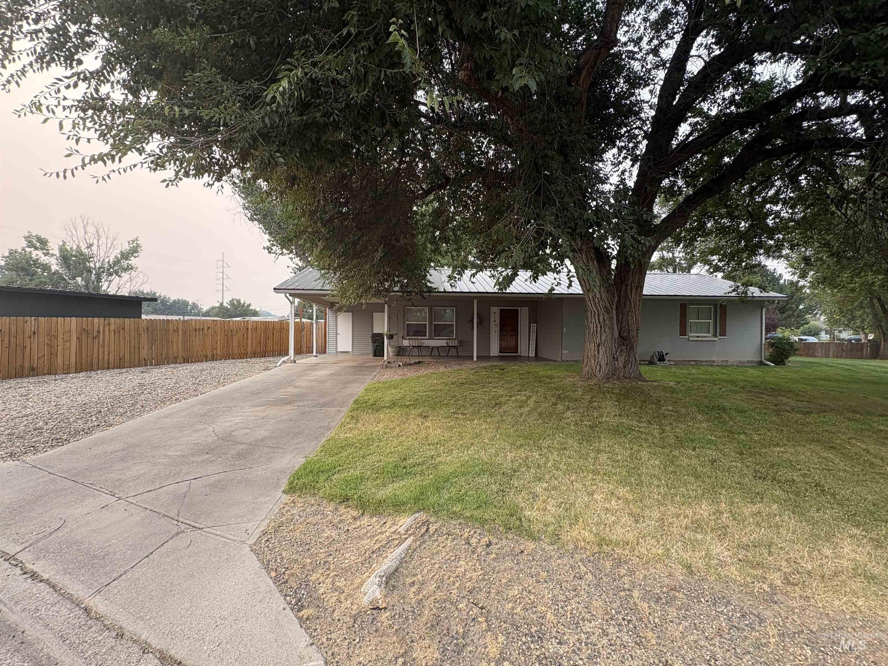 919 NW 2nd Ave, Ontario, Oregon 97914, 3 Bedrooms, 1 Bathroom, Residential For Sale, Price $308,000,MLS 98996924