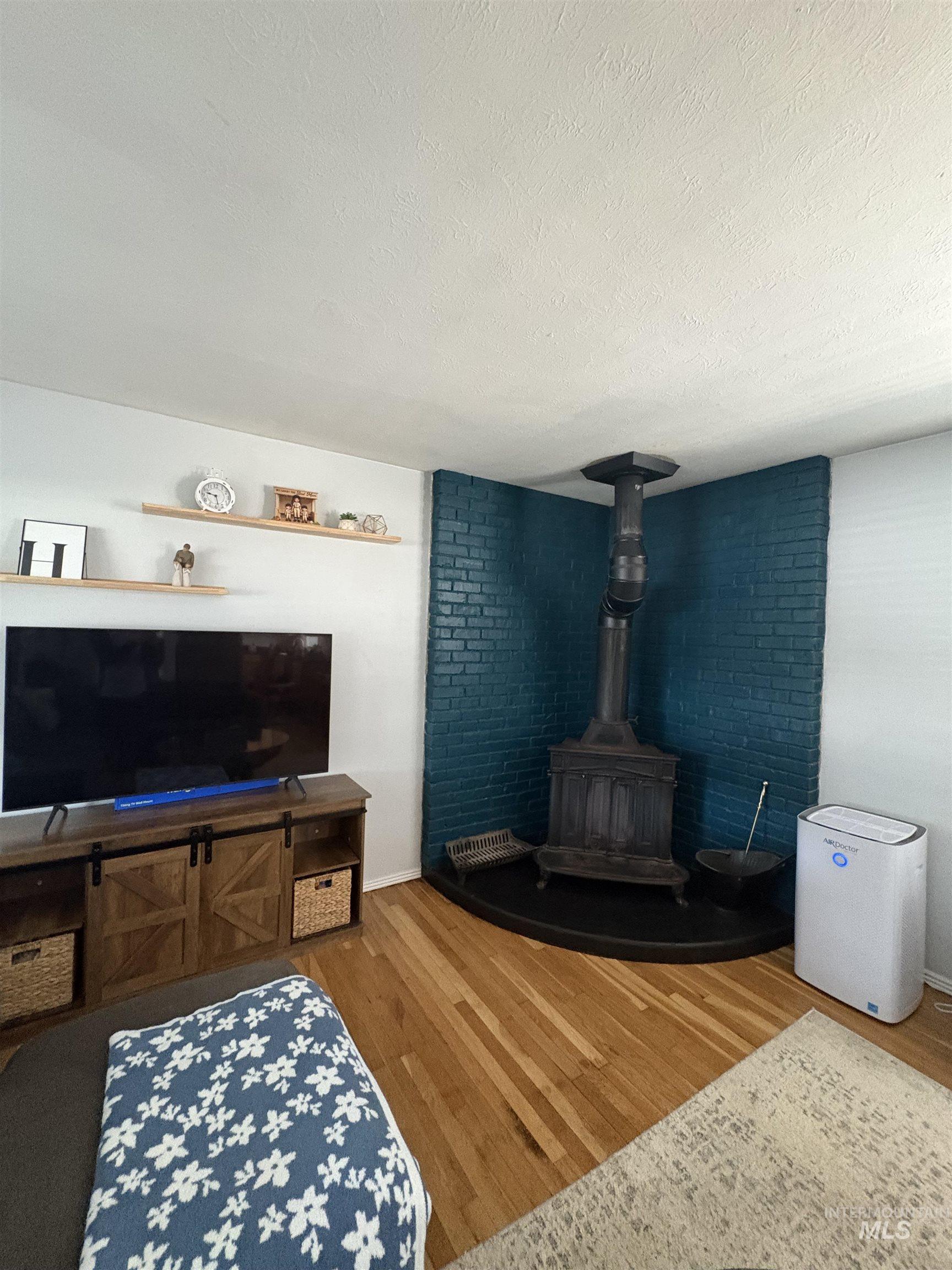 919 NW 2nd Ave, Ontario, Oregon 97914, 3 Bedrooms, 1 Bathroom, Residential For Sale, Price $308,000,MLS 98996924