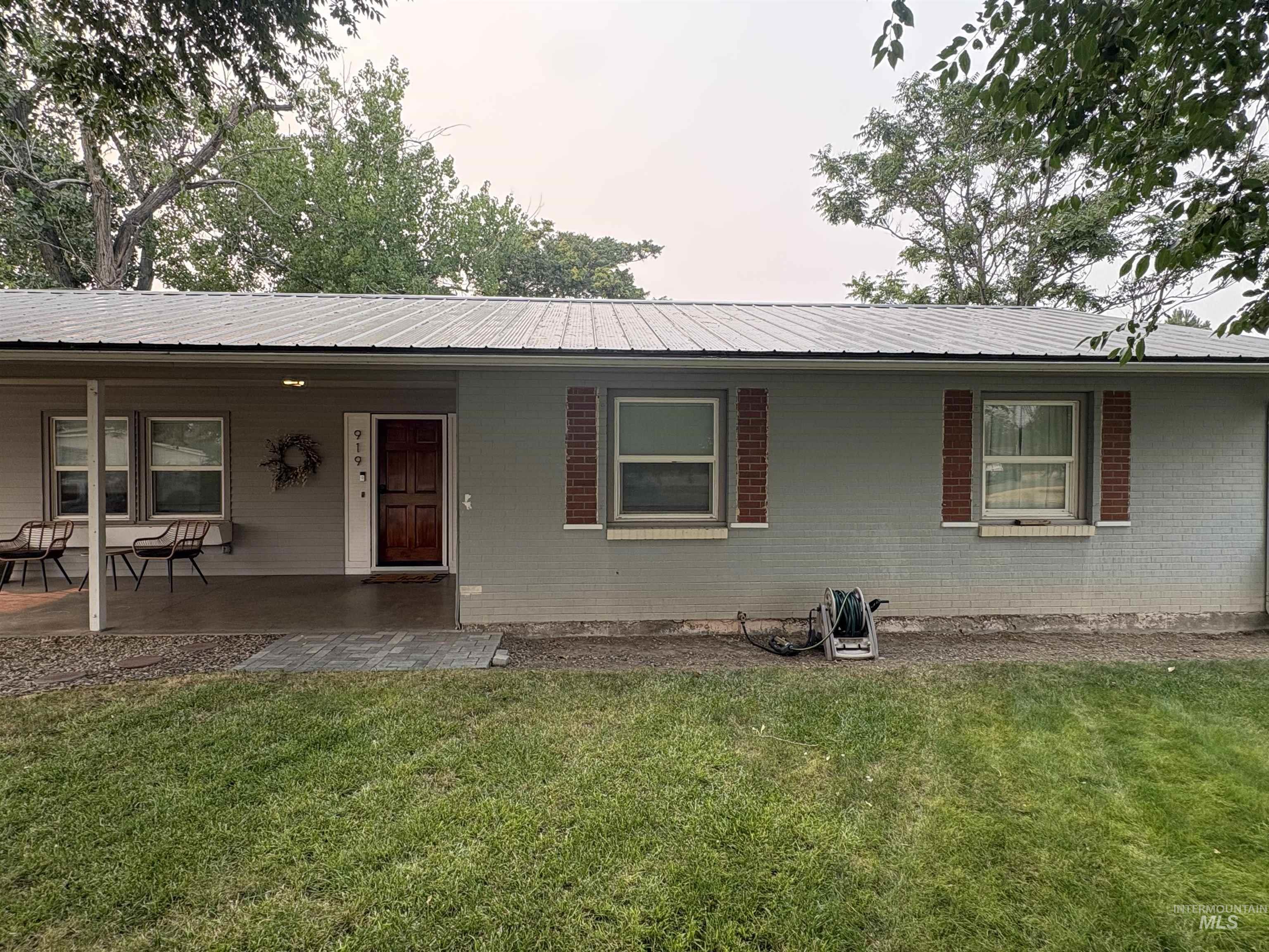 919 NW 2nd Ave, Ontario, Oregon 97914, 3 Bedrooms, 1 Bathroom, Residential For Sale, Price $308,000,MLS 98996924