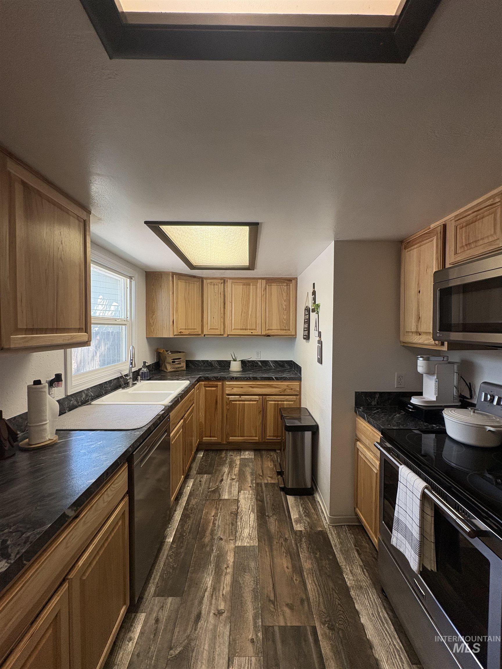 919 NW 2nd Ave, Ontario, Oregon 97914, 3 Bedrooms, 1 Bathroom, Residential For Sale, Price $308,000,MLS 98996924