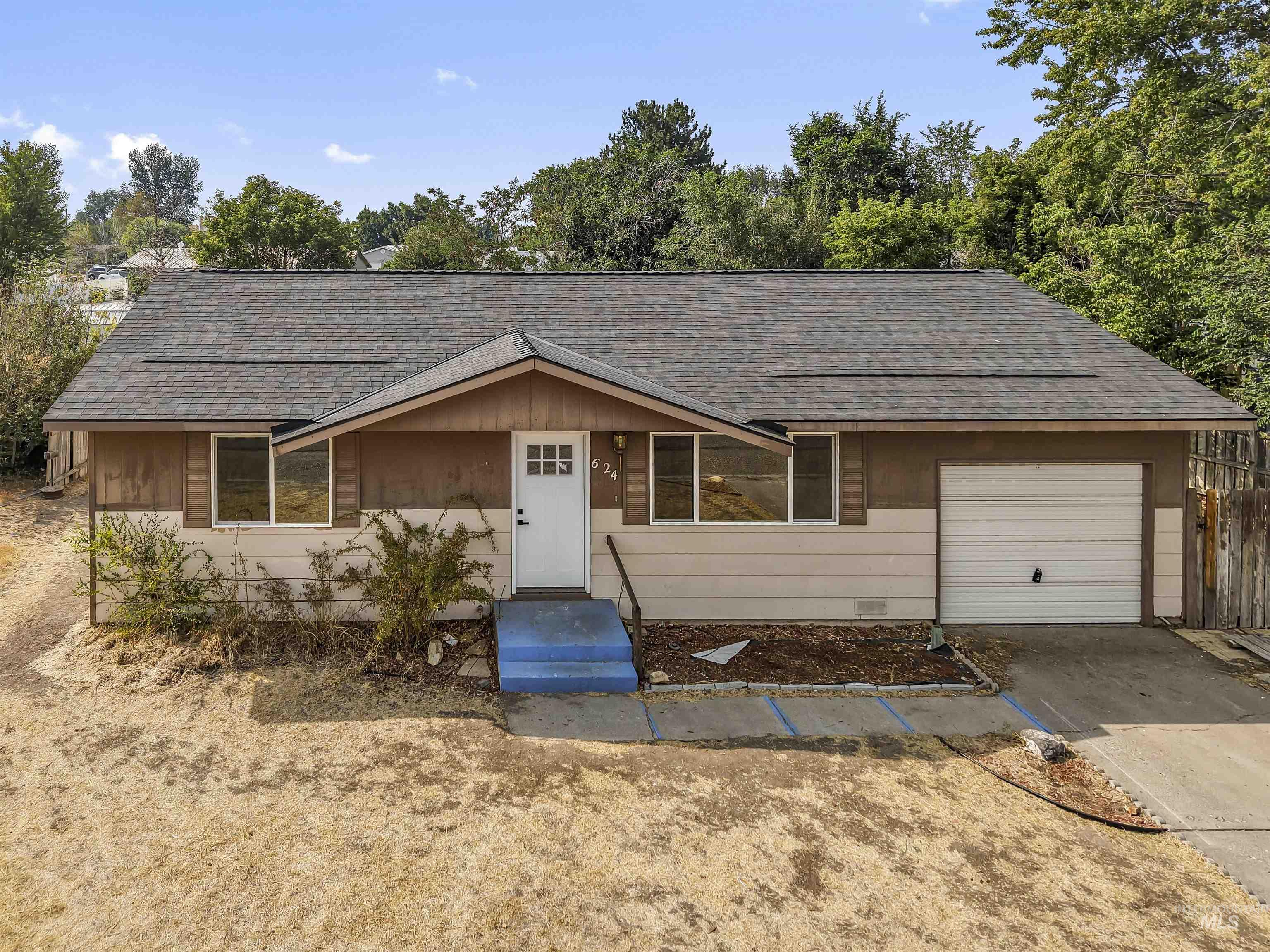 624 Sharon Street, Rupert, Idaho 83350, 2 Bedrooms, 1 Bathroom, Residential For Sale, Price $230,000, 98996925