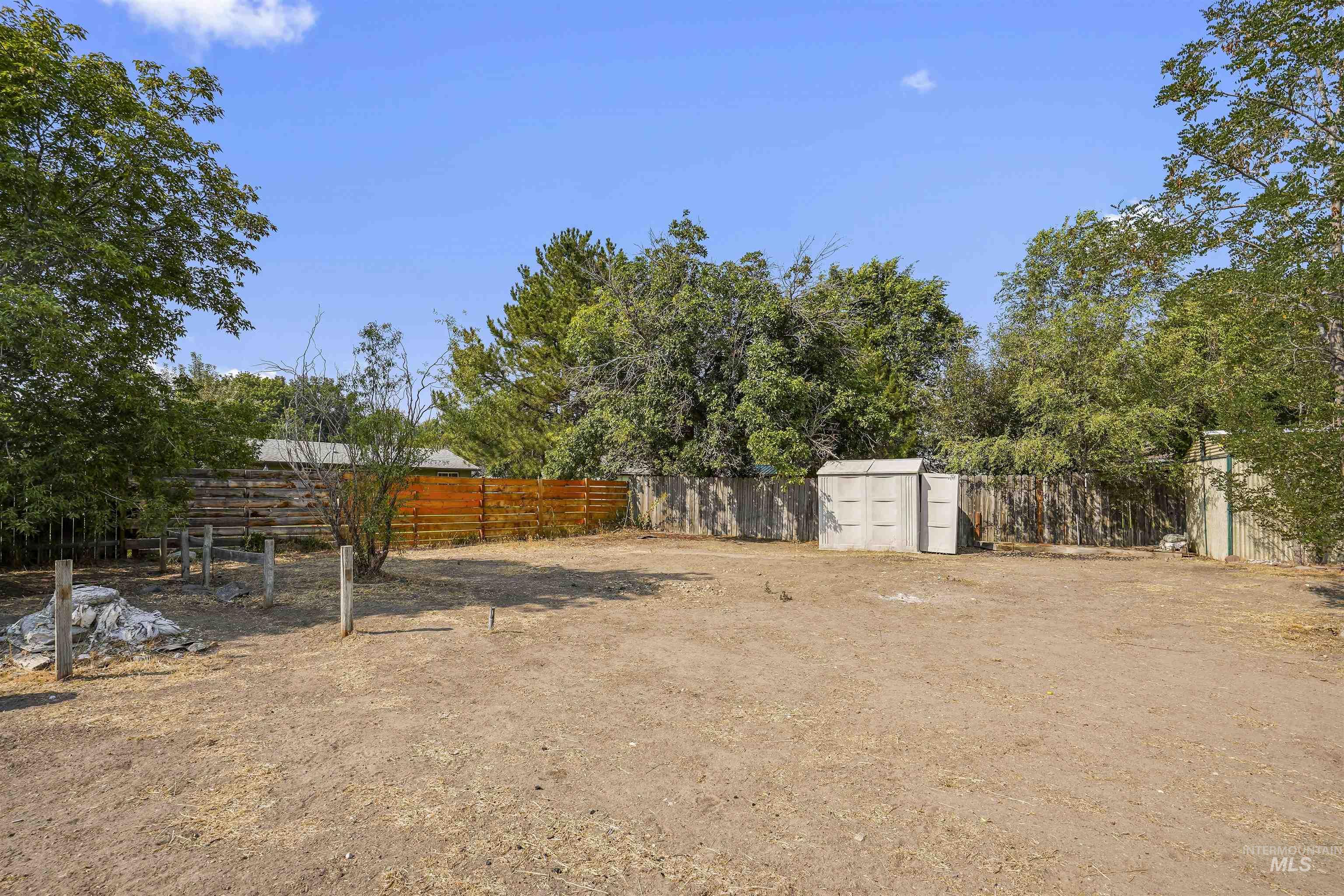 624 Sharon Street, Rupert, Idaho 83350, 2 Bedrooms, 1 Bathroom, Residential For Sale, Price $230,000, 98996925