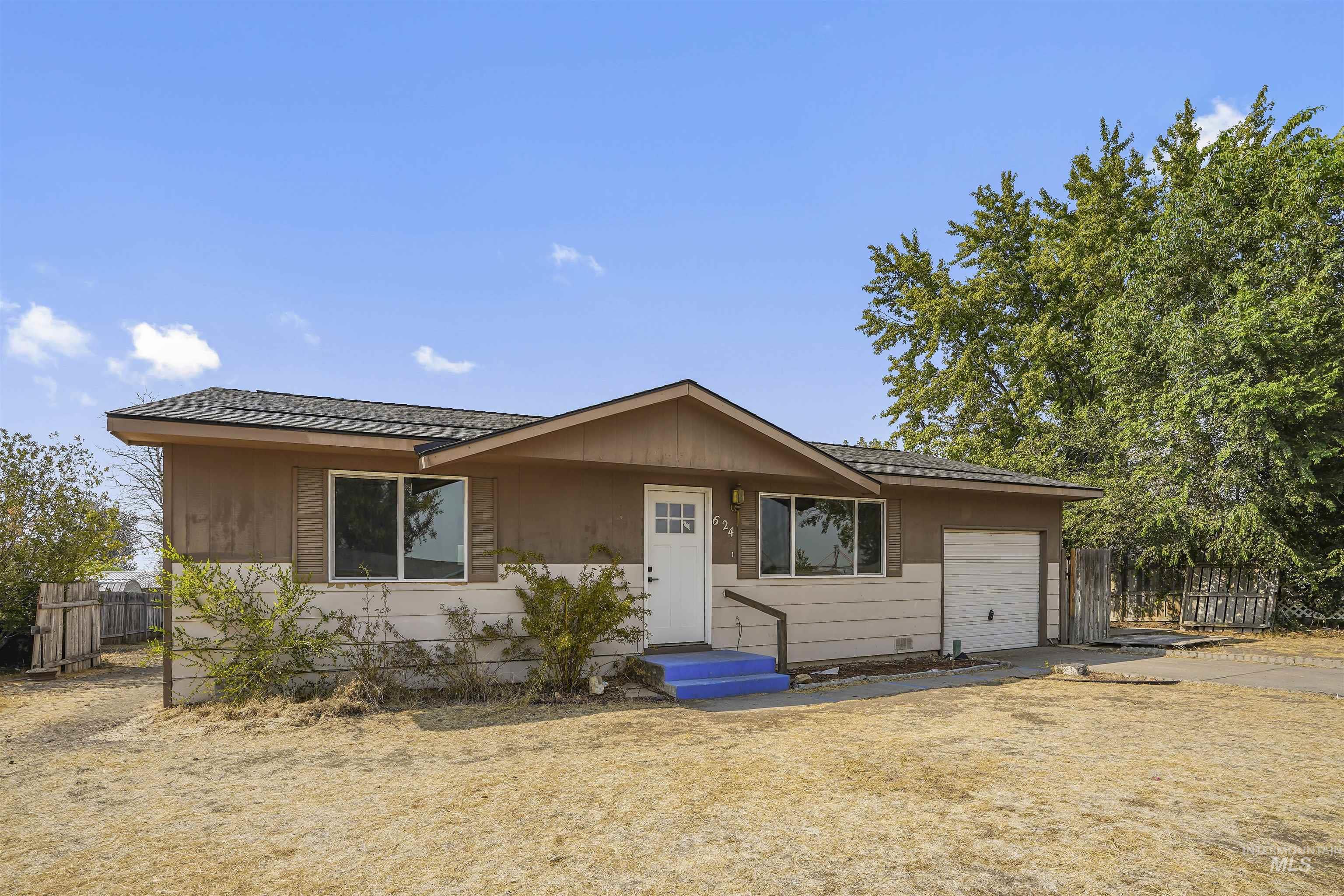 624 Sharon Street, Rupert, Idaho 83350, 2 Bedrooms, 1 Bathroom, Residential For Sale, Price $230,000, 98996925