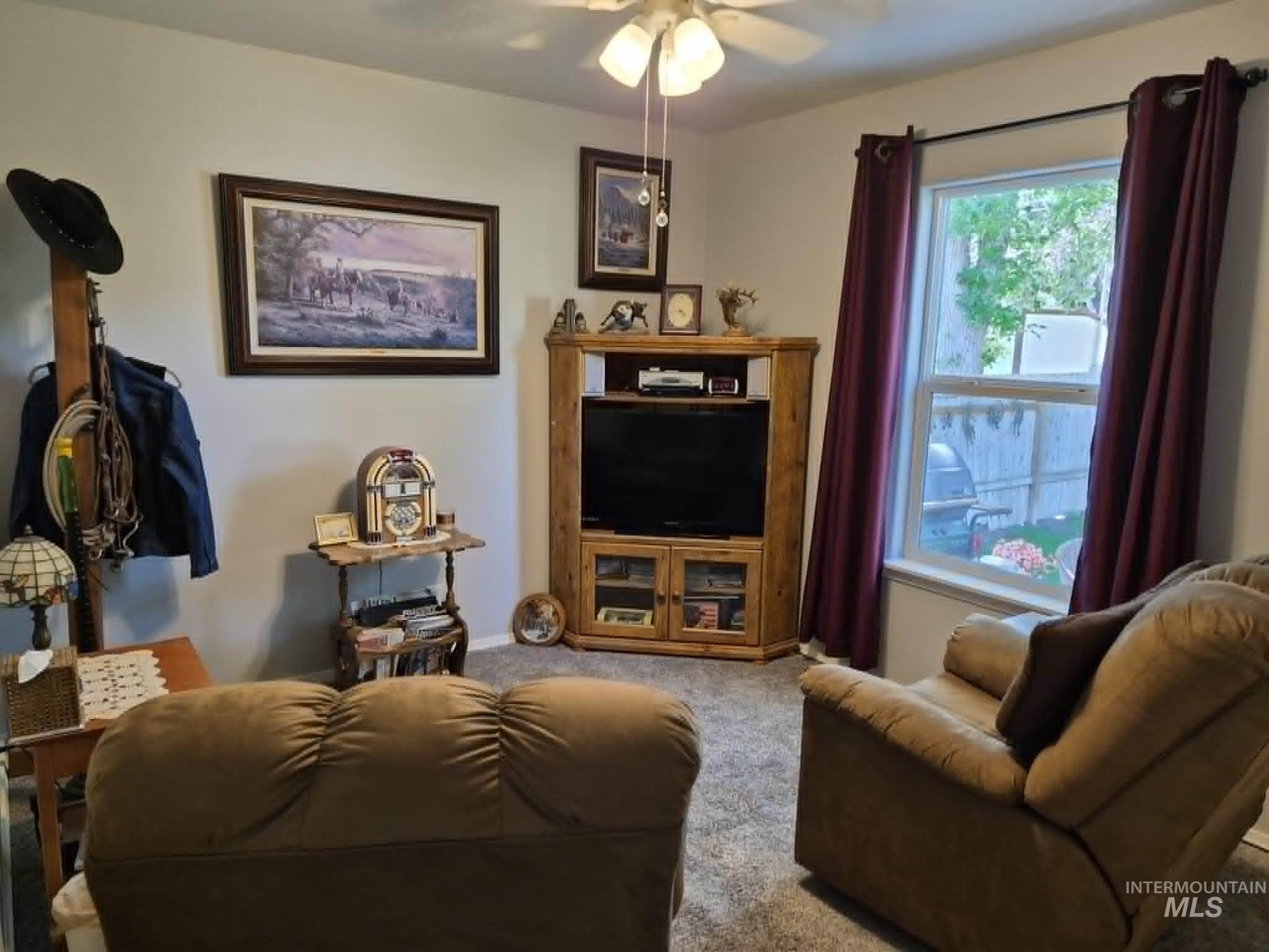 479 Crestview Dr., Twin Falls, Idaho 83301, 5 Bedrooms, 2 Bathrooms, Residential For Sale, Price $459,900,MLS 98996928