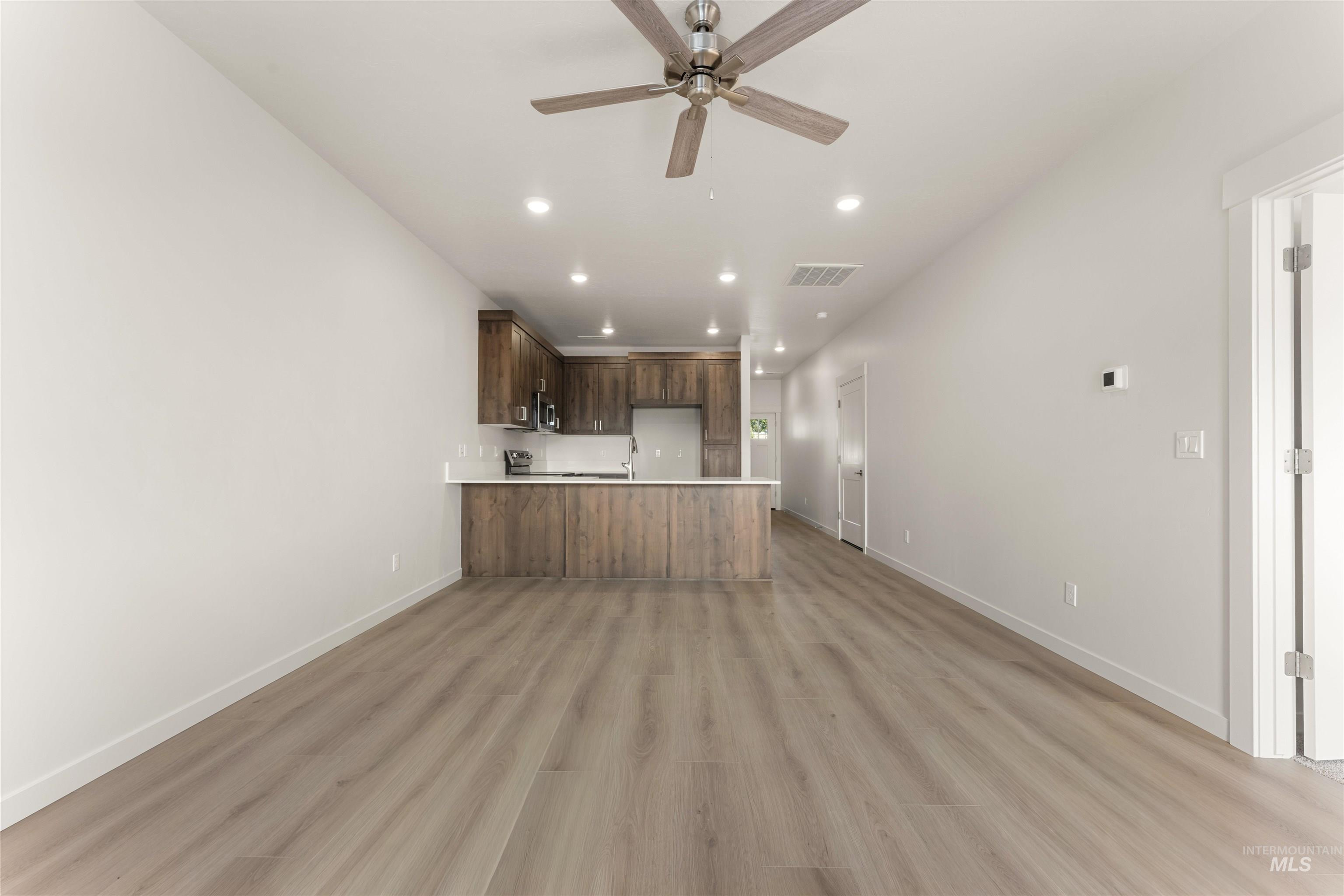 2359 S Bayne Lane, Nampa, Idaho 83686, 2 Bedrooms, 2 Bathrooms, Residential For Sale, Price $330,900,MLS 98996929
