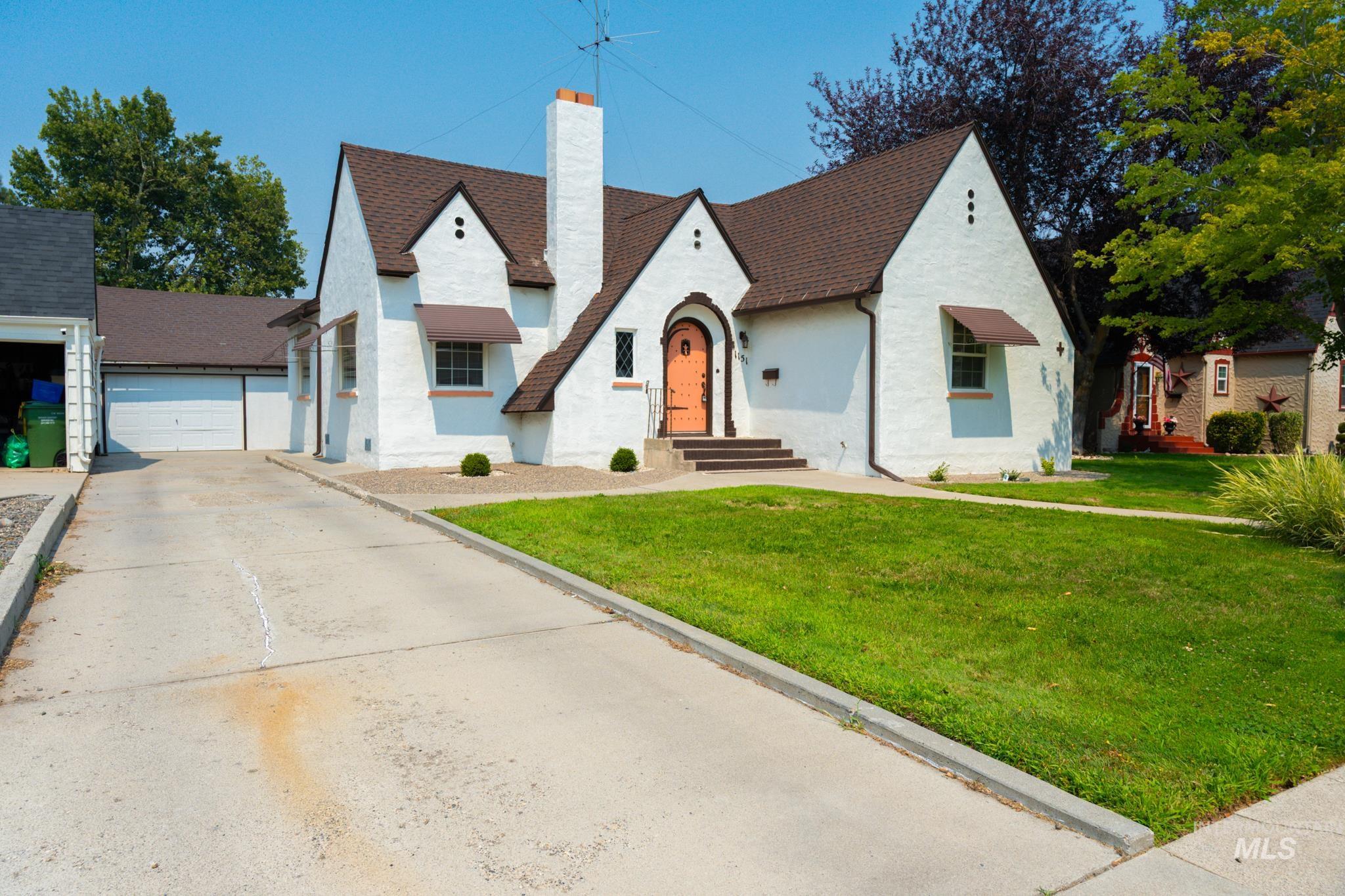 1151 SW 3rd Ave, Ontario, Oregon 97914, 2 Bedrooms, 2 Bathrooms, Residential For Sale, Price $279,000,MLS 98996930