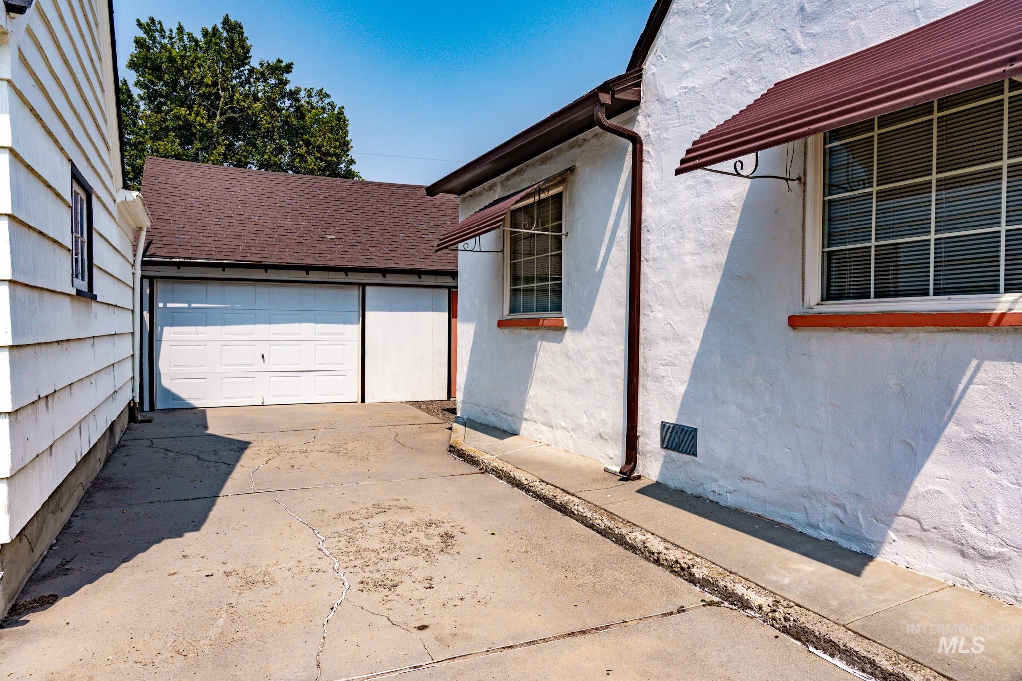 1151 SW 3rd Ave, Ontario, Oregon 97914, 2 Bedrooms, 2 Bathrooms, Residential For Sale, Price $279,000,MLS 98996930
